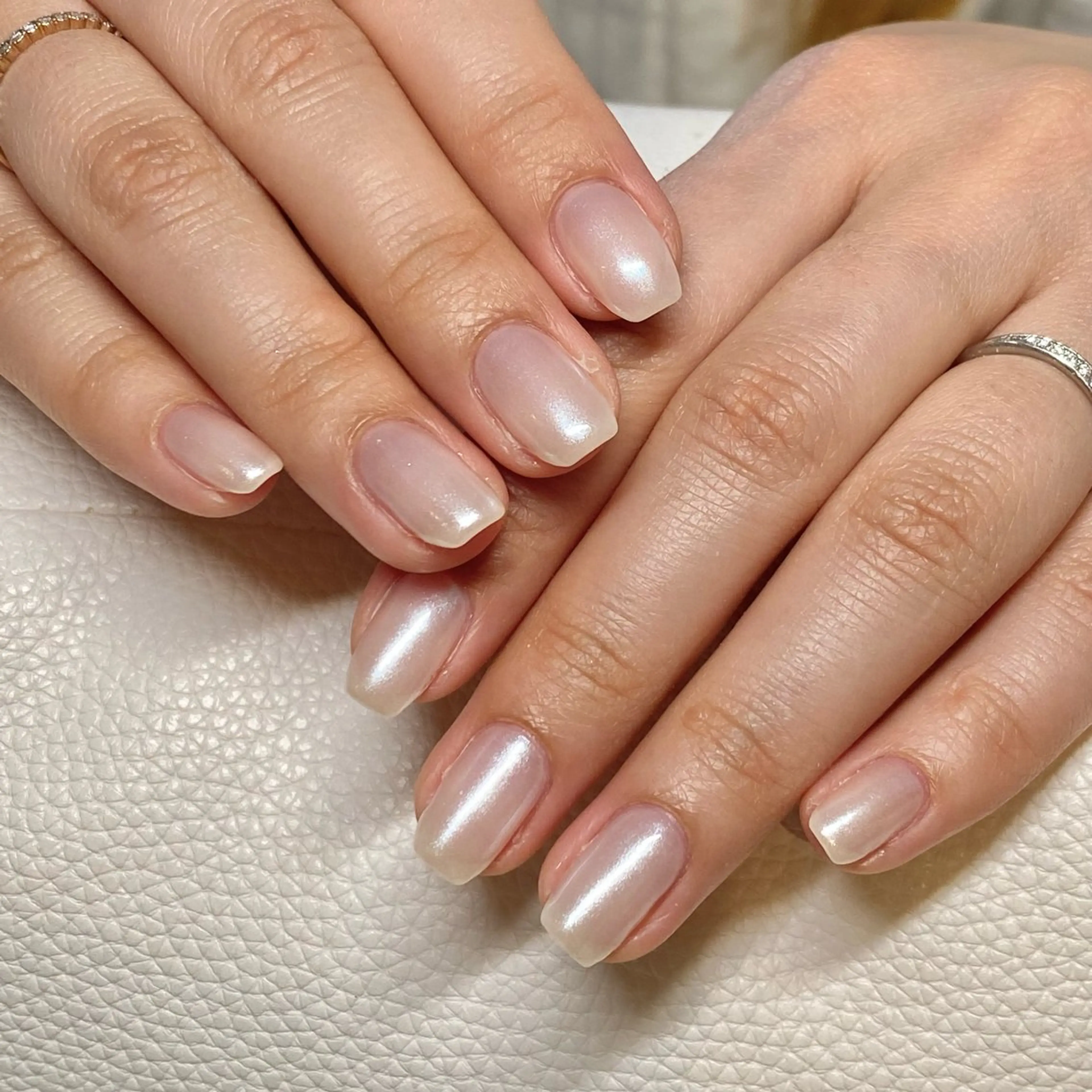 ネイル オーロラネイル ニュアンスネイル オフィスネイル ワンカラーネイル シンプルネイル ハンドネイル Loca所属・nailsalon Locaのネイルデザイン
