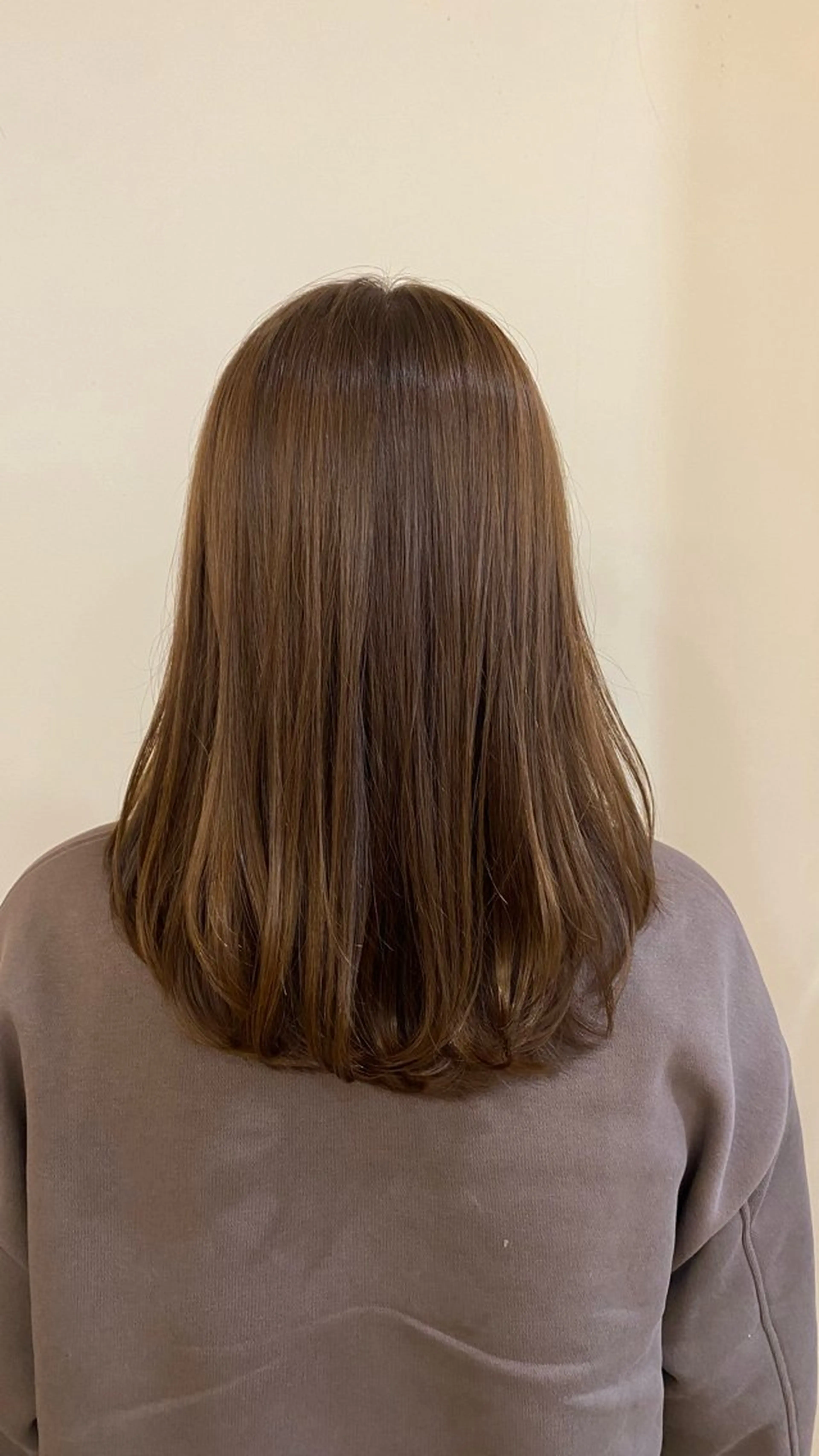 ミディアム カット ヘアカラー C-LOOP UNITED ATELIER所属・阿南 結実のヘアスタイル