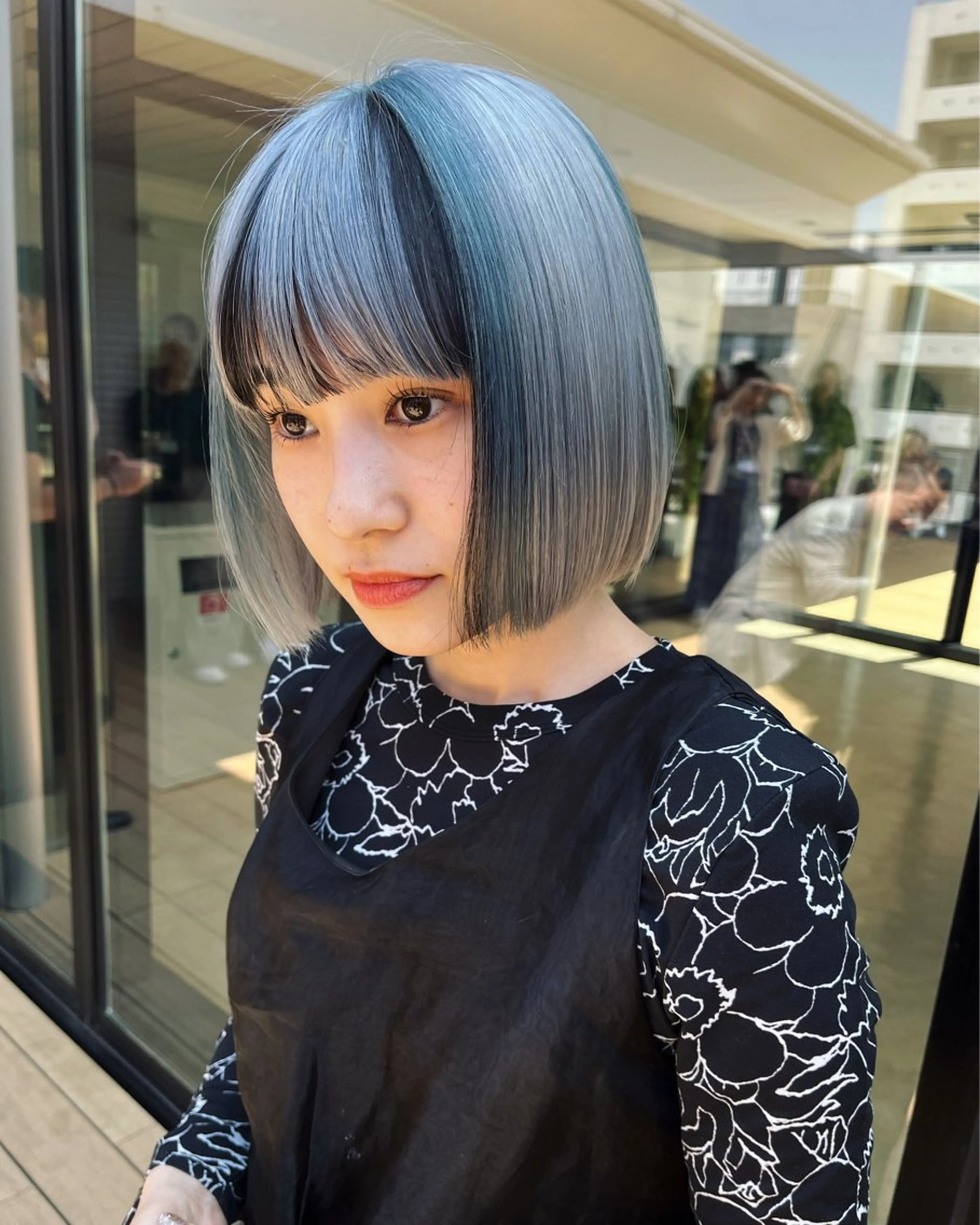 ショート カラー レイヤーカット カシマハヤトのヘアスタイル