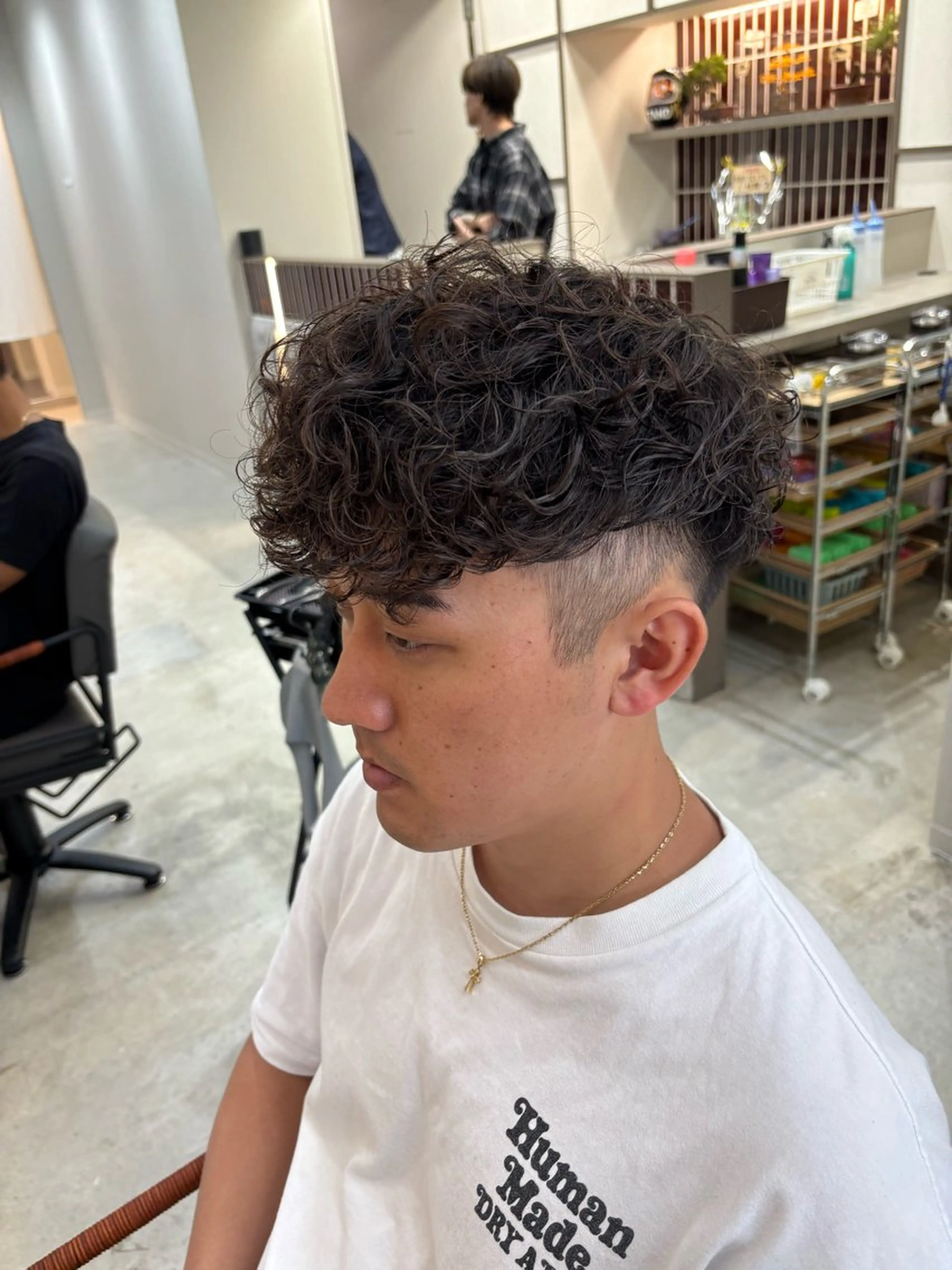 ショート パーマ メンズ カット パーマ 渡 汐音のヘアスタイル