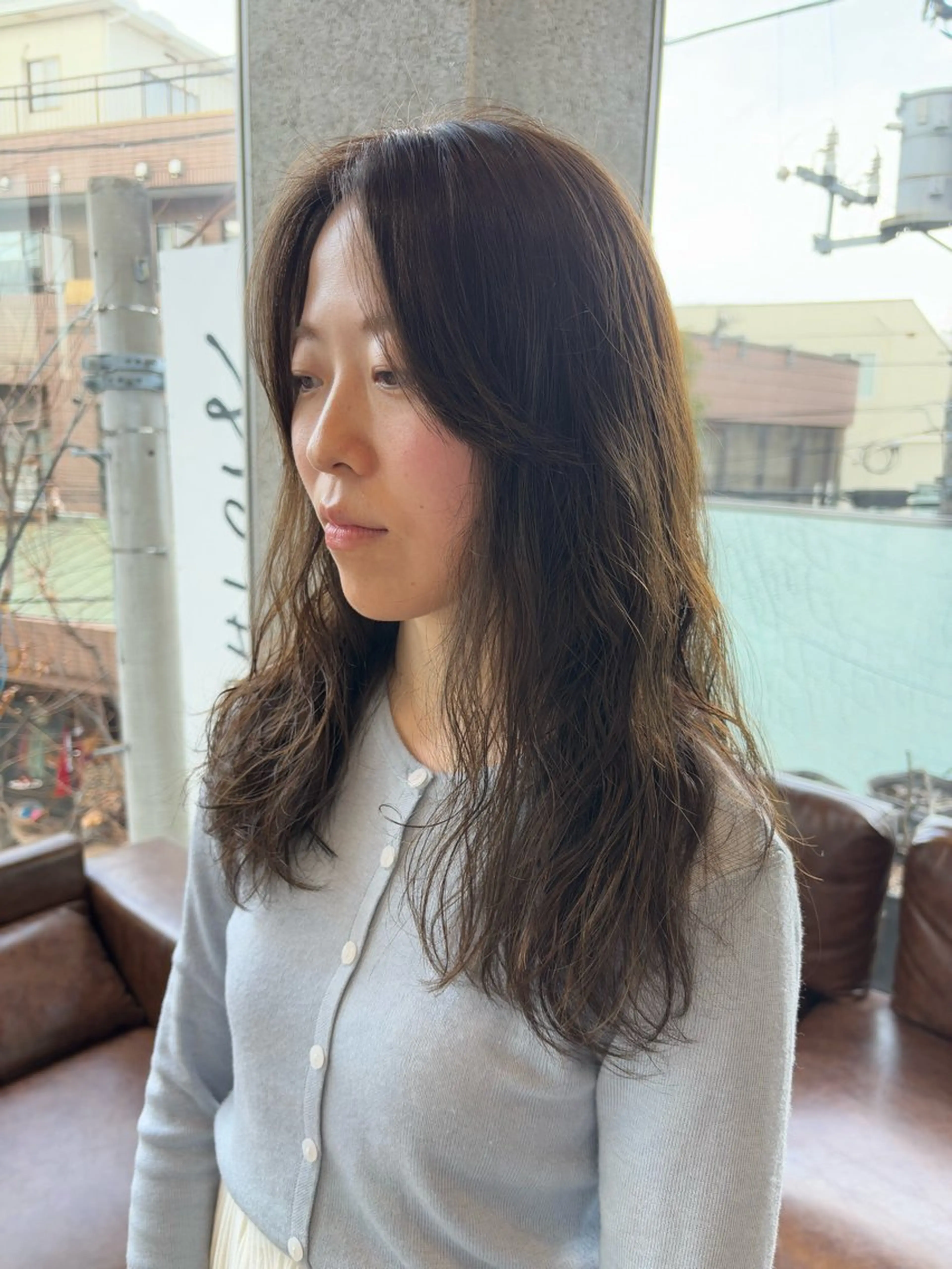 セミロング カラー パーマ ヘアアレンジ セミロングパーマ カット ヘアカラー パーマ トリートメント ヘッドスパ ヘアセット 押切 響　のヘアスタイル