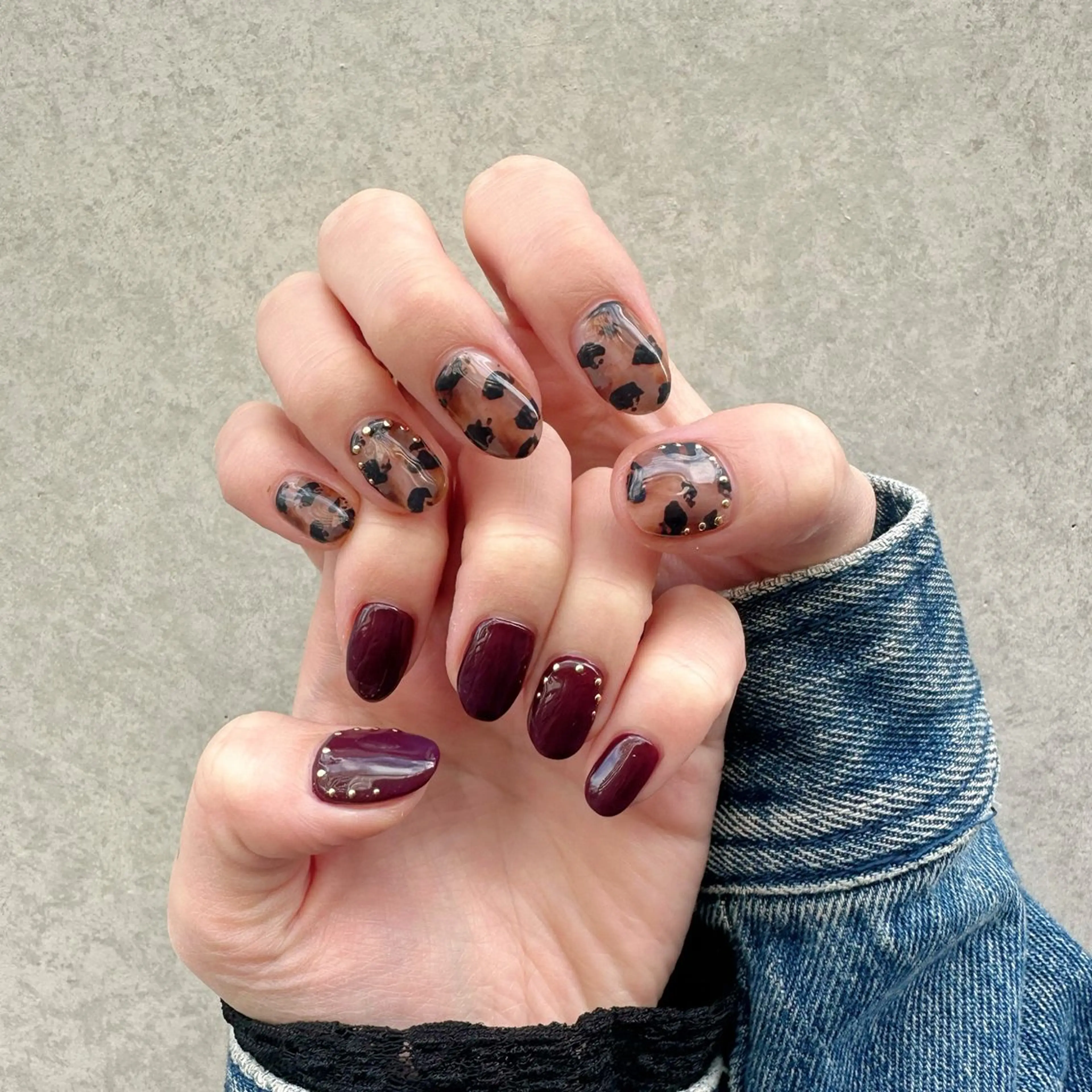 ネイル アニマル柄 ボルドー 氷ネイル・うるうるネイル 韓国ネイル ニュアンスネイル 🪞KAPE NAIL 🪞のネイルデザイン