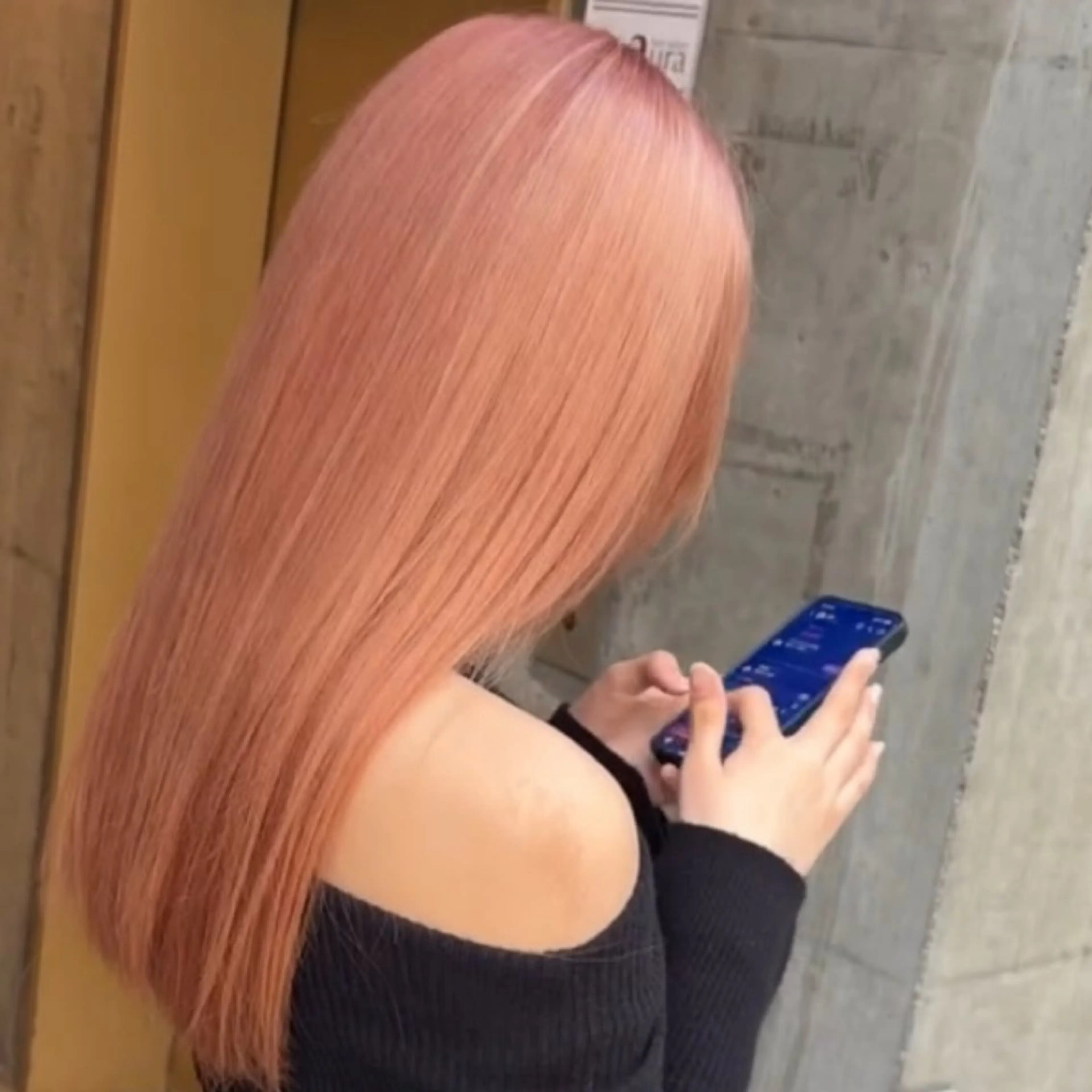 ロング ✨ケアブリーチカラー ✨️透明感カラーのヘアスタイル