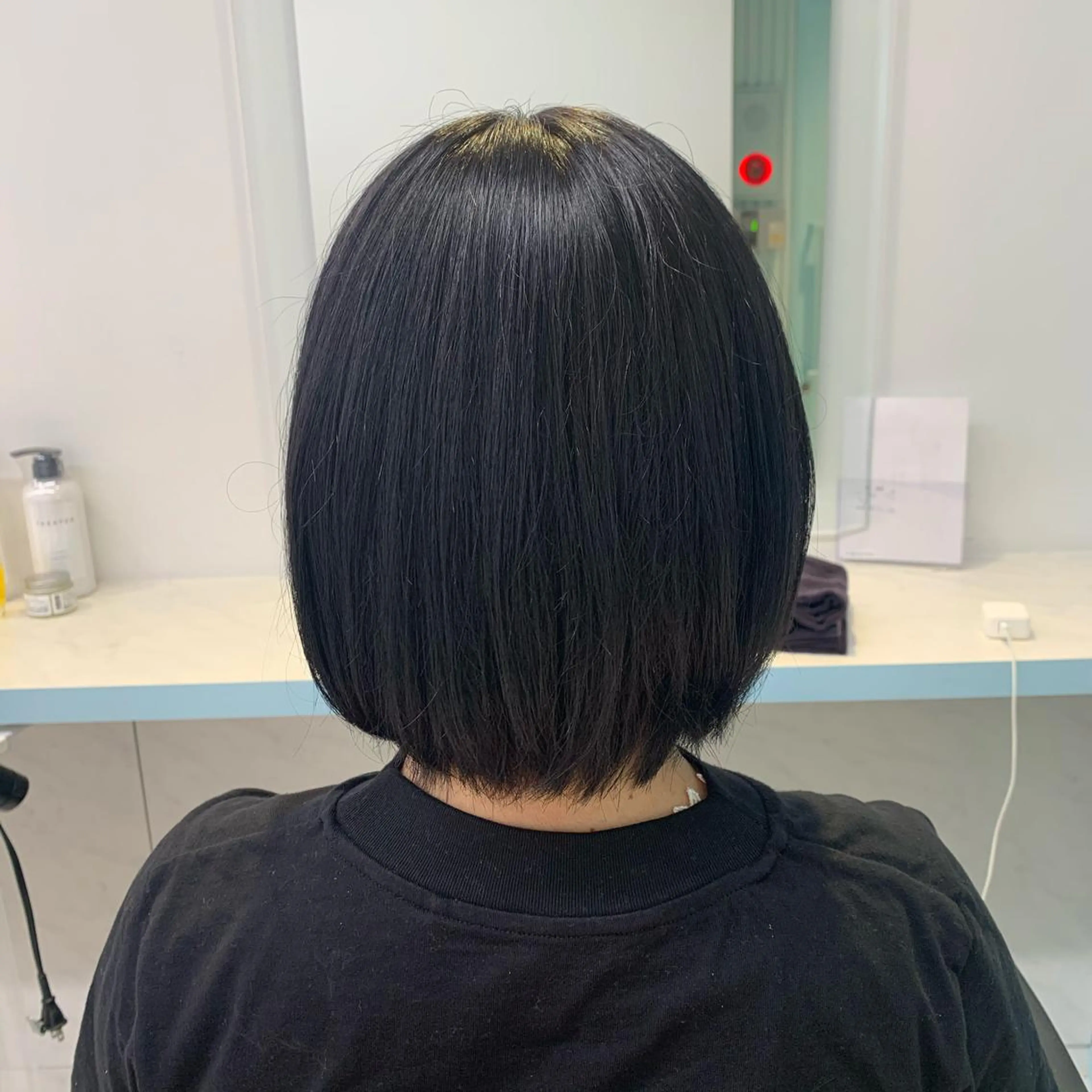 ショート カラー ヘアアレンジ マツエク・マツパ 黒髪 ブルーカラー ブルーブラック 髪質改善 トリートメント EMANON池袋3rd所属・ナチュラル艶髪 なおき｜池袋美容師のヘアスタイル