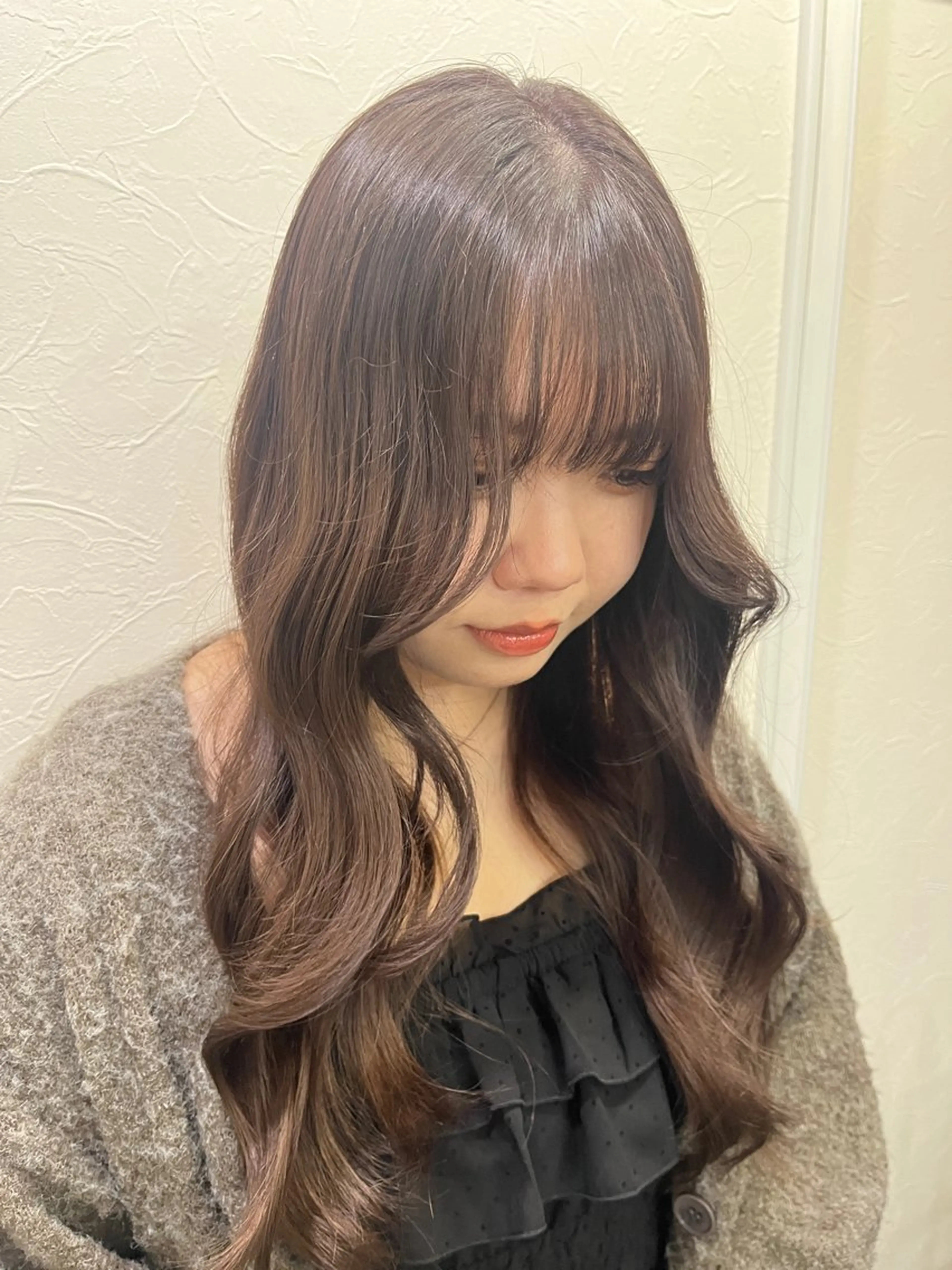 ロング カラー グレージュ ラベンダーカラー ラベンダーグレージュ ラベンダーグレー Day&Night粋所属・day&night 【ひなこ】のヘアスタイル