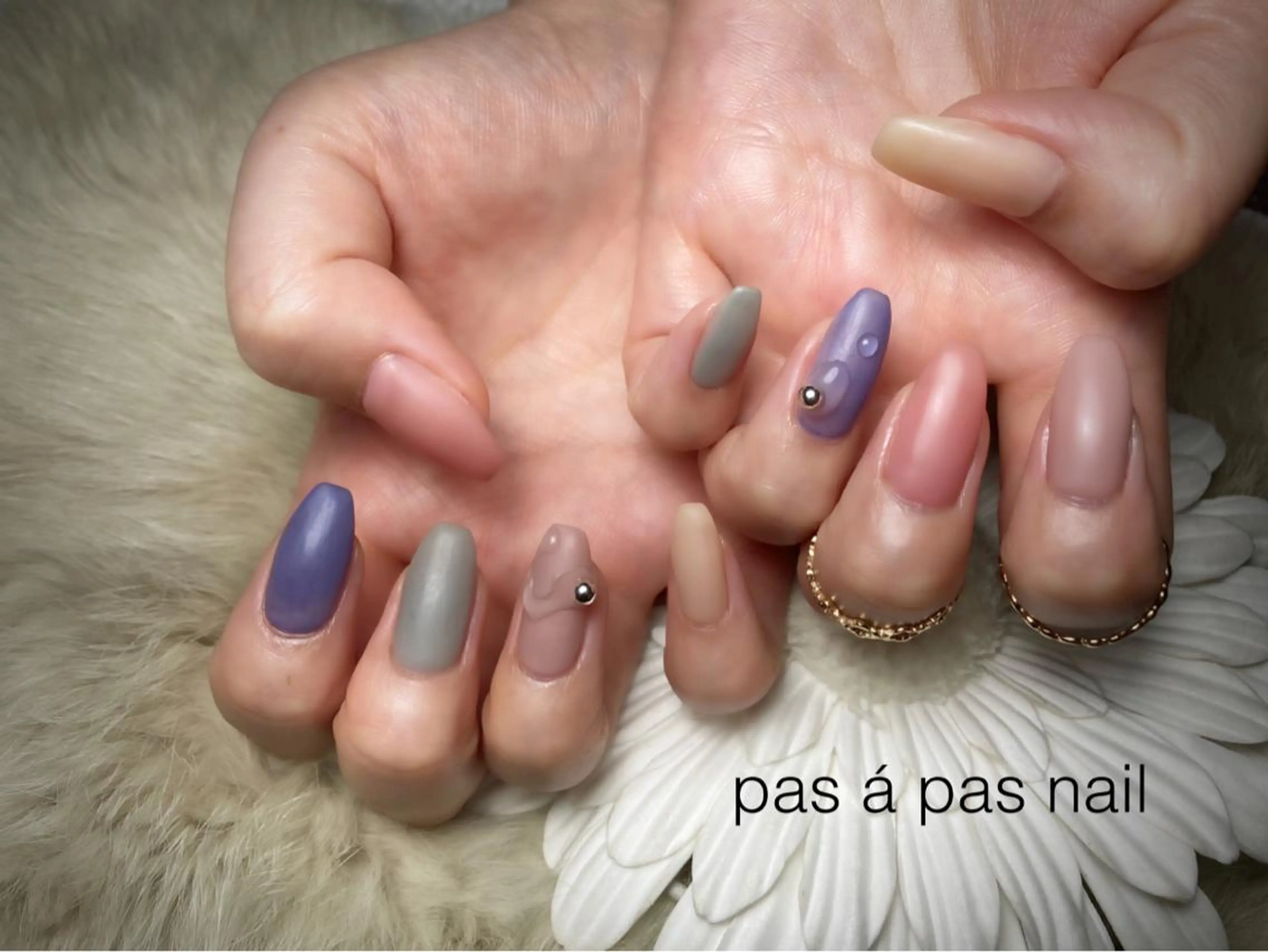 ネイル Yakko pas á pasのネイルデザイン