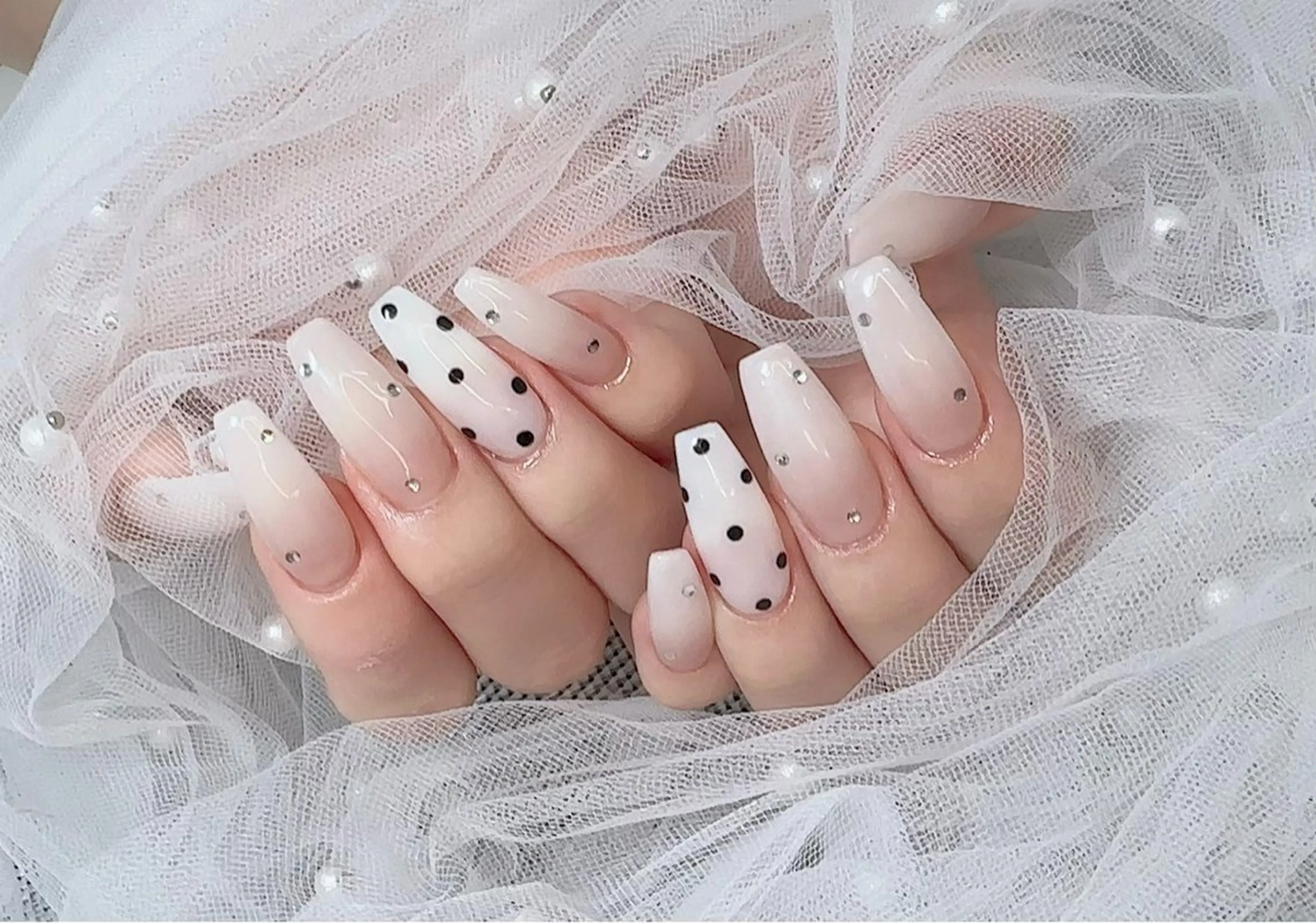ネイル R nailsalon所属・R salonのネイルデザイン