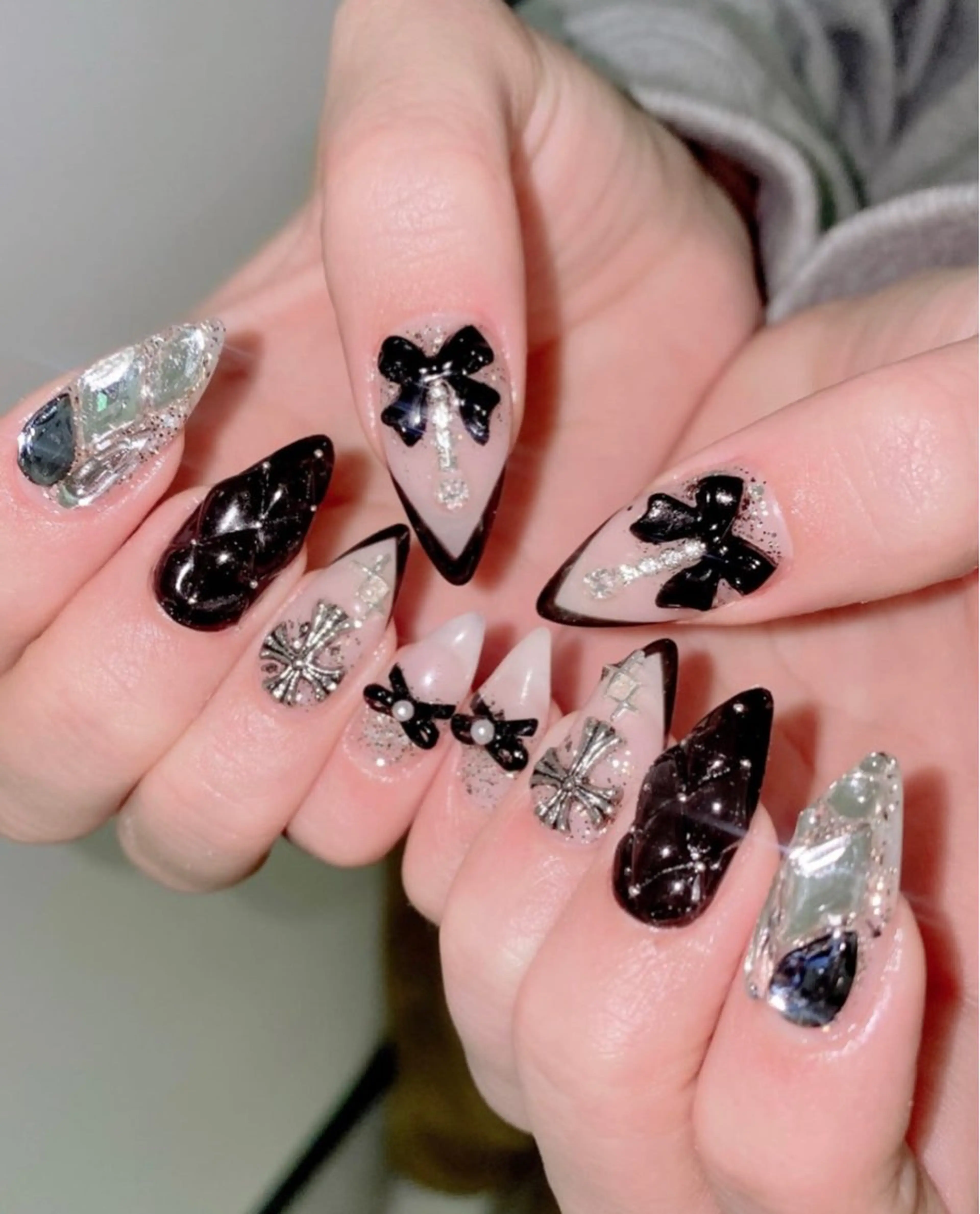 ネイル アニマル柄 オーロラネイル チークネイル フラッシュネイル ジェルネイル ハンドネイル T.A Nail Salonのネイルデザイン