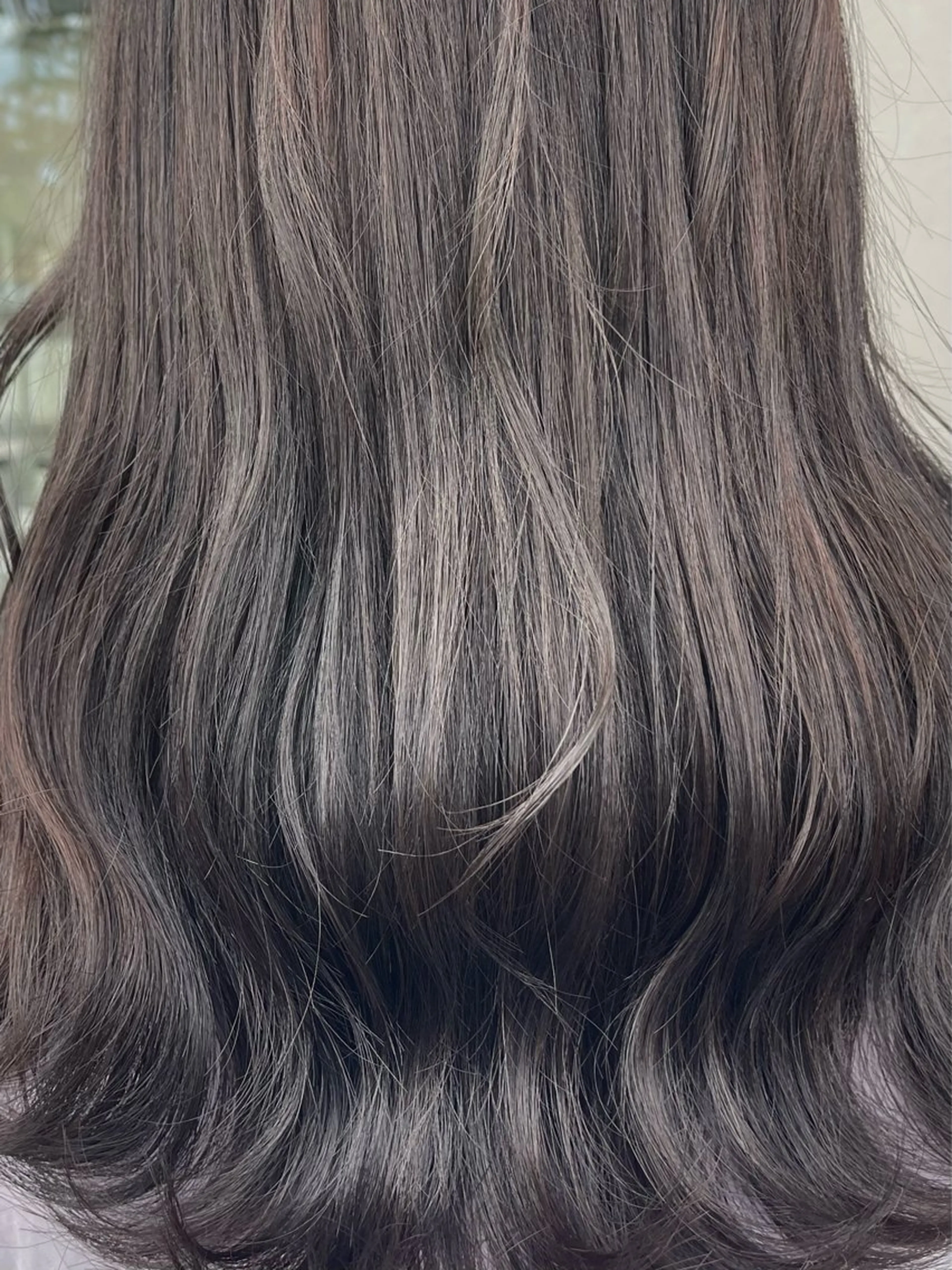 カラー ブリーチ ヘアカラー トリートメント アールラーゴ所属・宮島 華湖のヘアスタイル