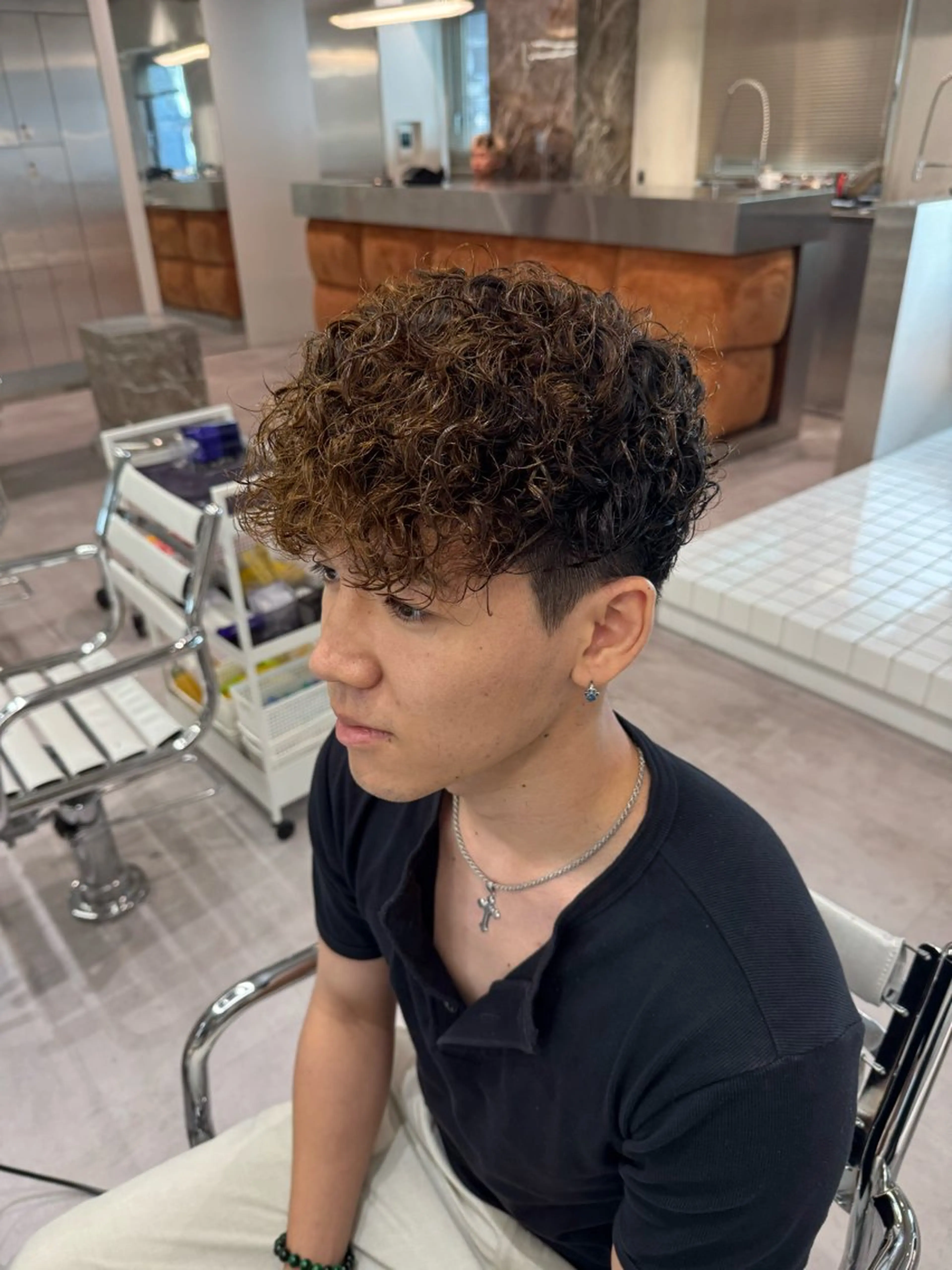 ショート メンズ スペインカール メンズサロンU所属・ブリーチ/パーマ特化 片平和寿のヘアスタイル