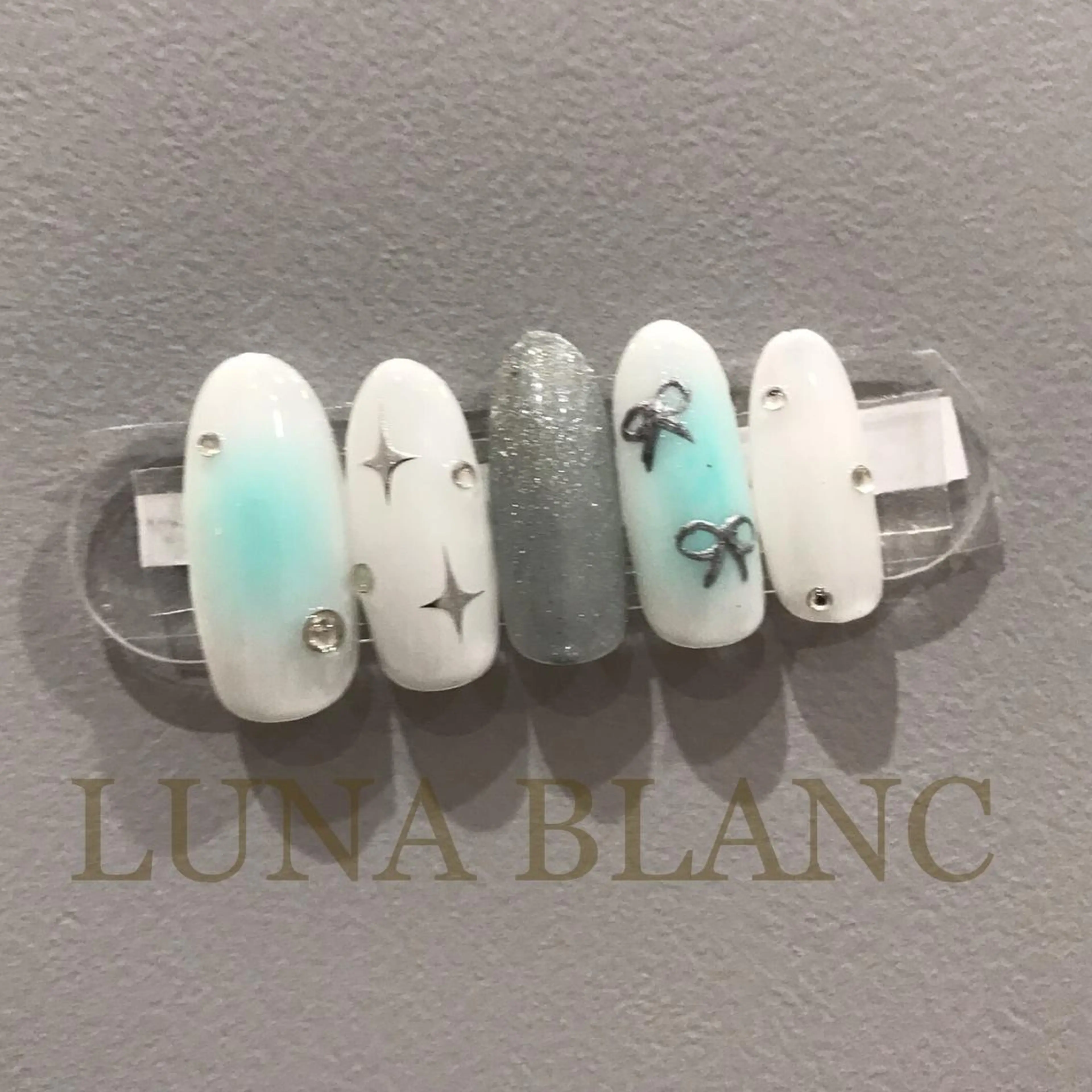 ミディアム ハンドネイル nail LUNA BLANCのネイルデザイン