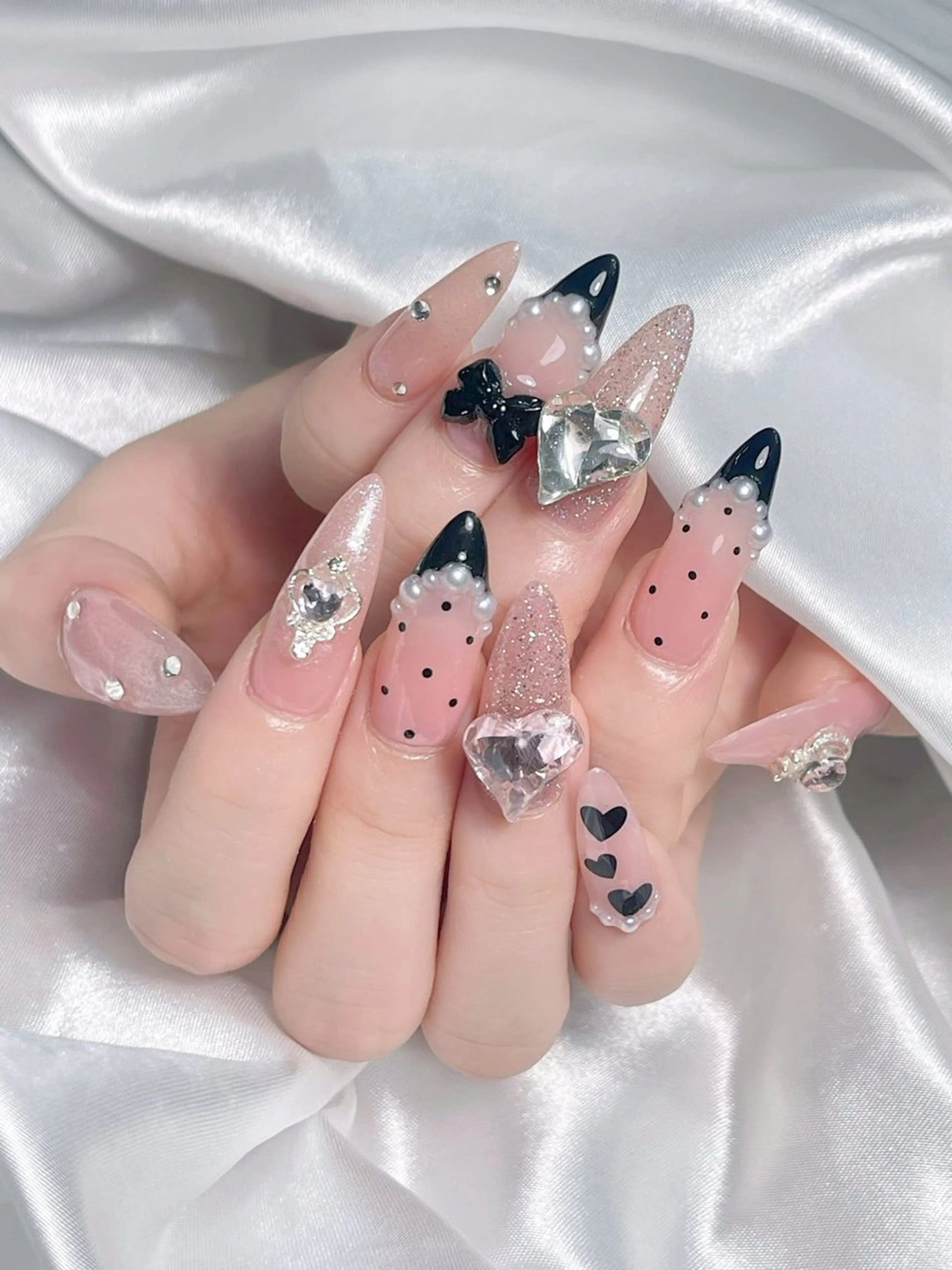 ネイル アートネイル チークネイル 長さ出し フレンチネイル ジェルネイル Lily nails studio所属・ネイルサロン Lilyのネイルデザイン
