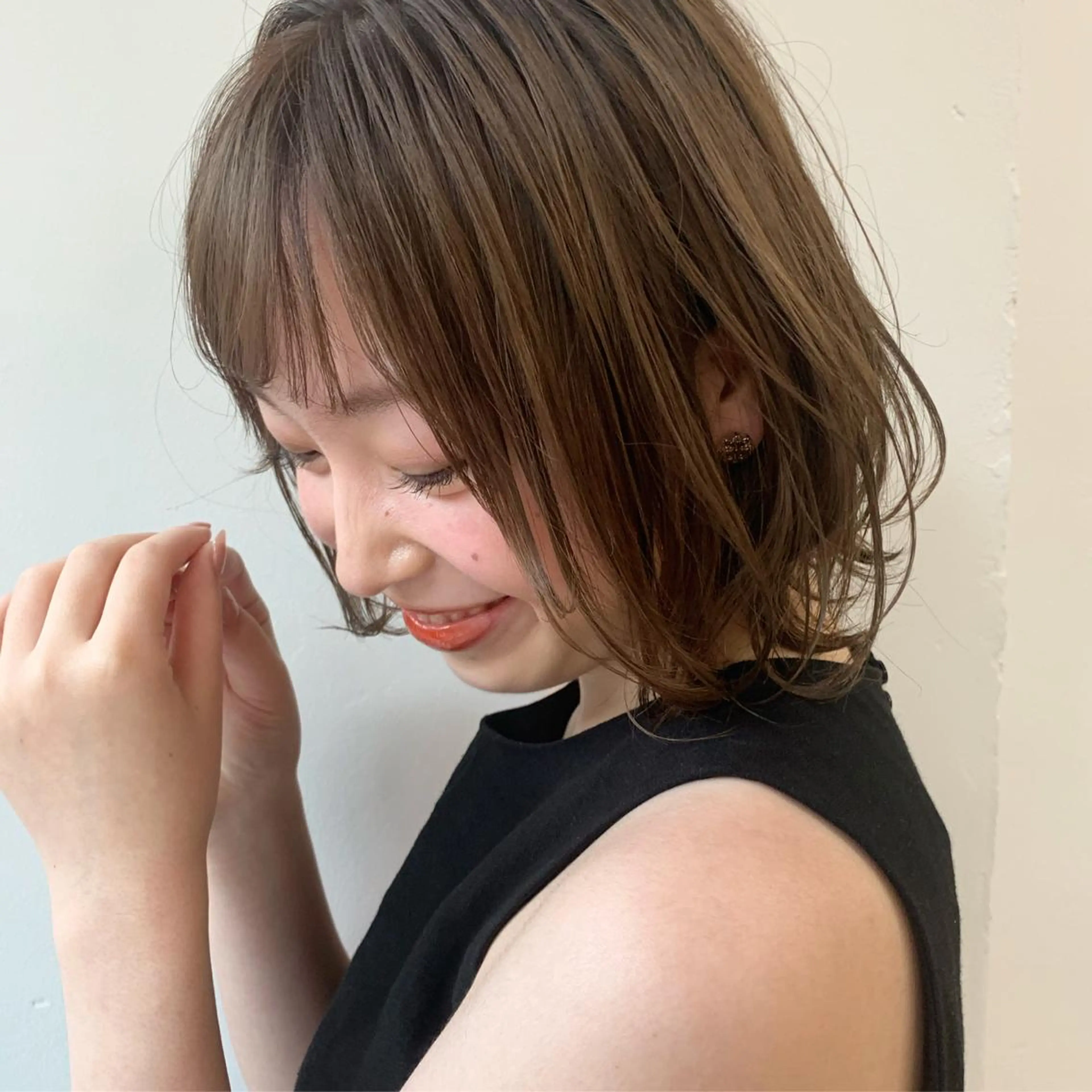 ミディアム カラー ボブ カット ヘアカラー トリートメント chama レイヤーカットのヘアスタイル