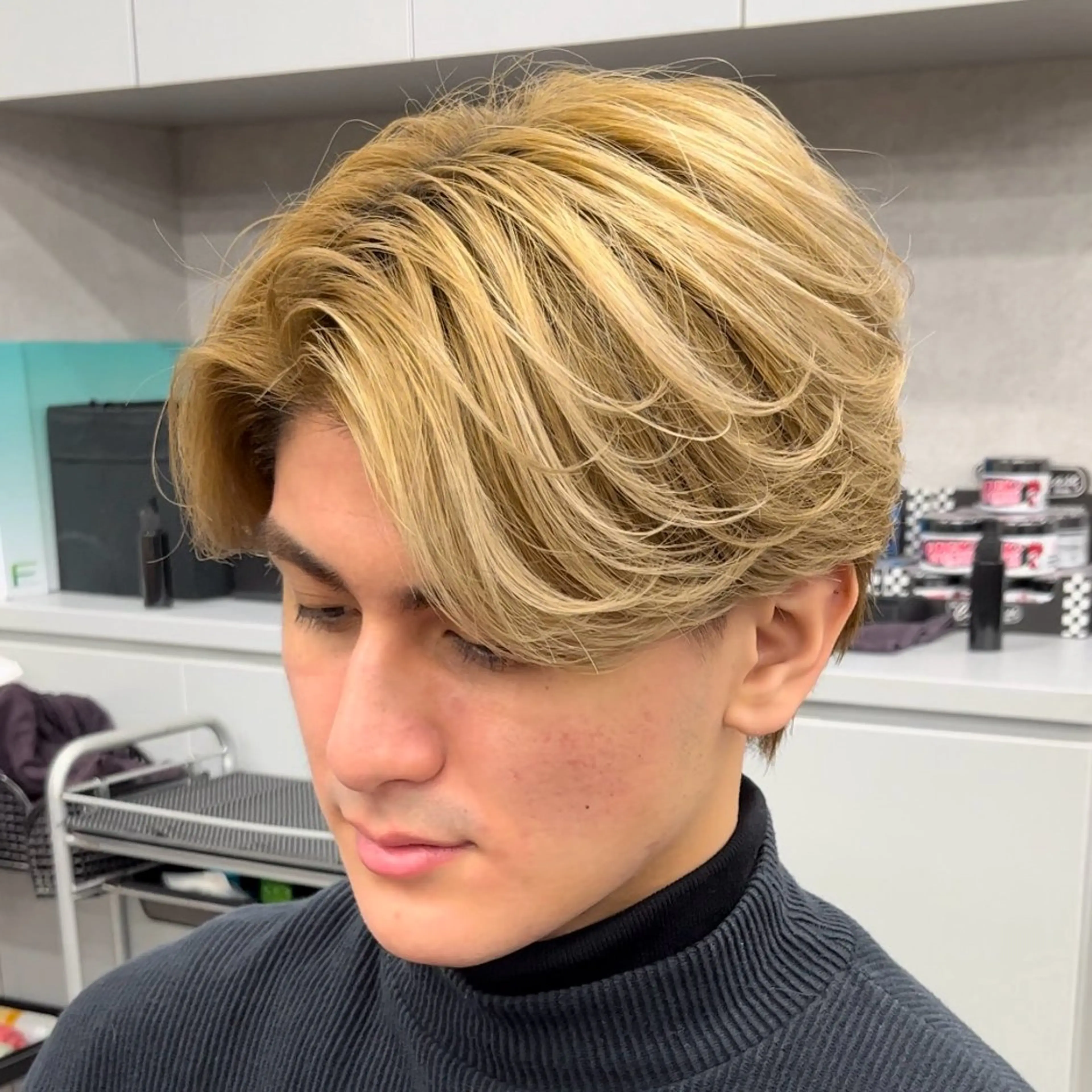 ショート カラー パーマ メンズ メンズパーマ ニュアンスパーマ センターパート マスターかずまのヘアスタイル