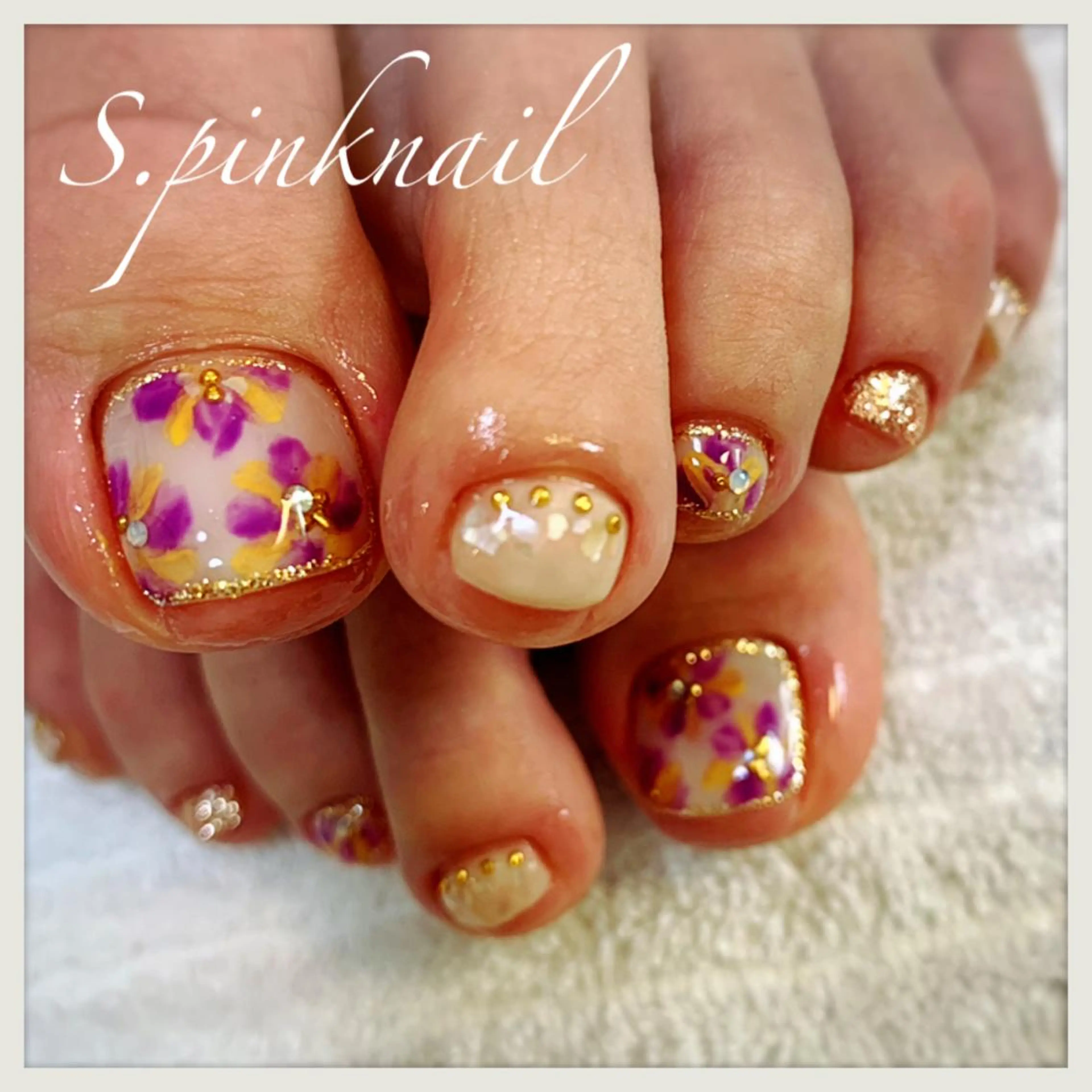 ネイル ジェルネイル ラメ(グリッター) ソフトジェル Sincerely ☺︎のネイルデザイン