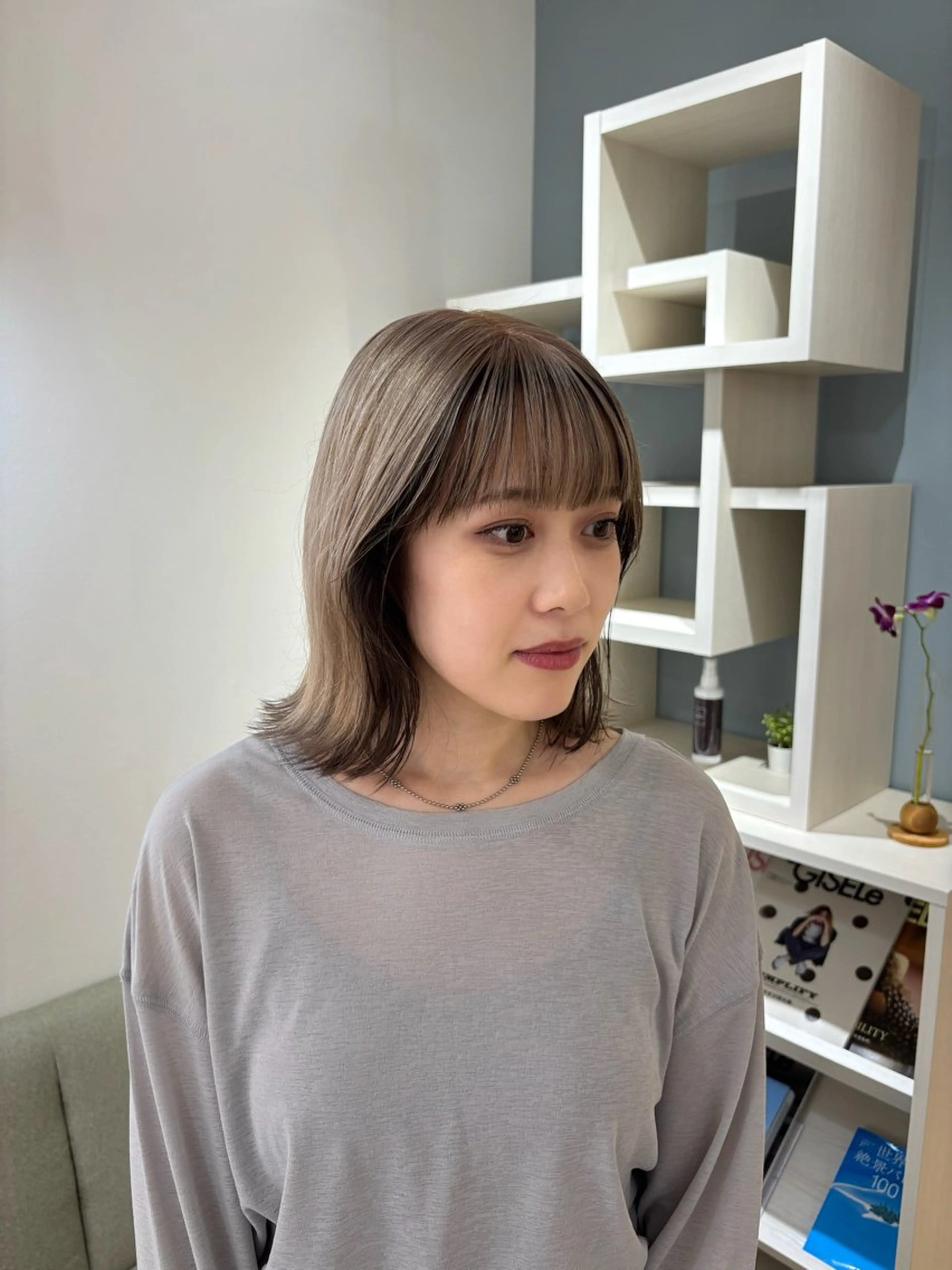 ミディアム ミストバング ヘアカラー scena(シーナ)所属・『大西　陸』 透明感color🔆のヘアスタイル