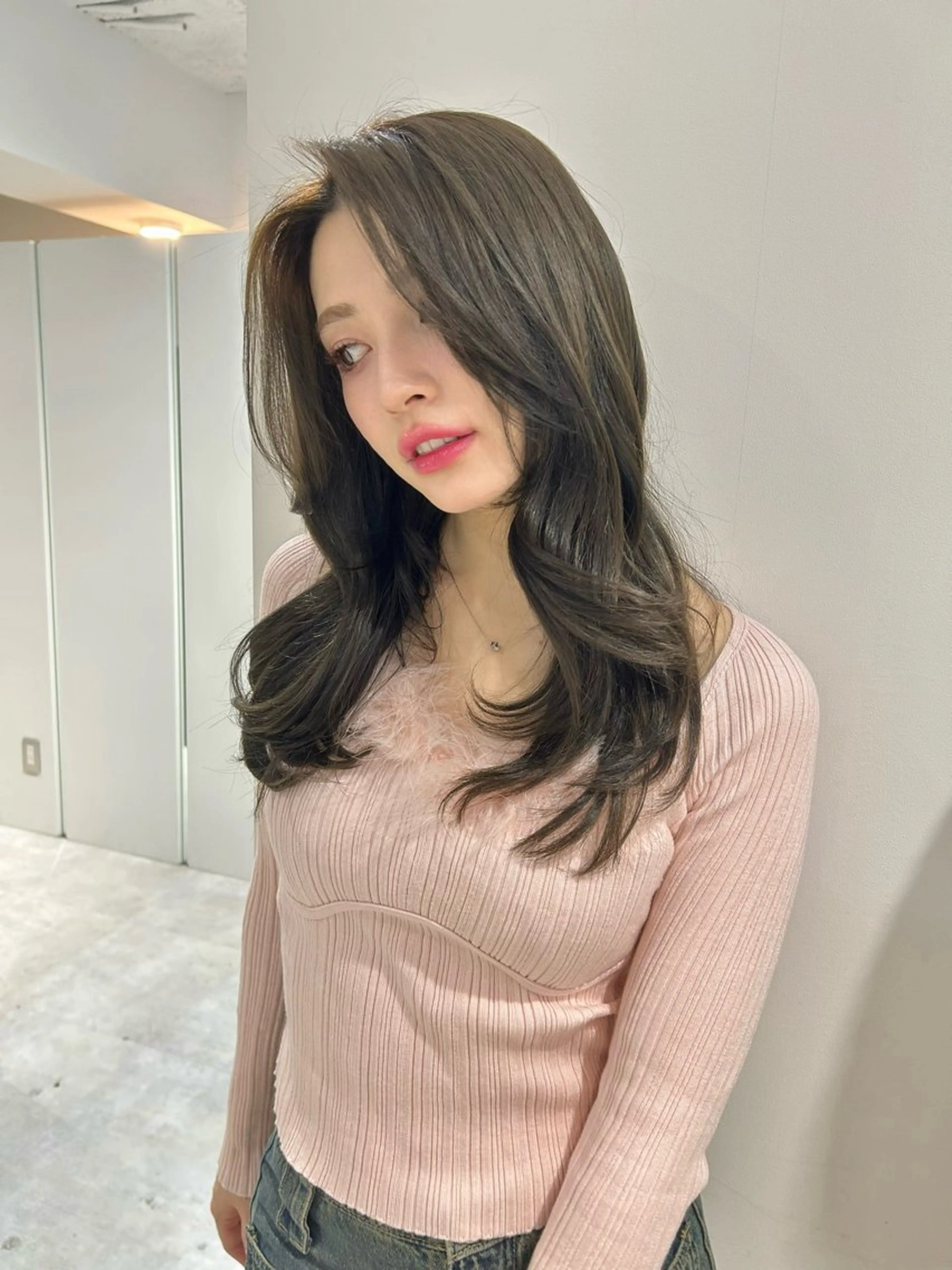 ロング カラー グレージュ ミント レイヤーカット matsuzawa mihoのヘアスタイル