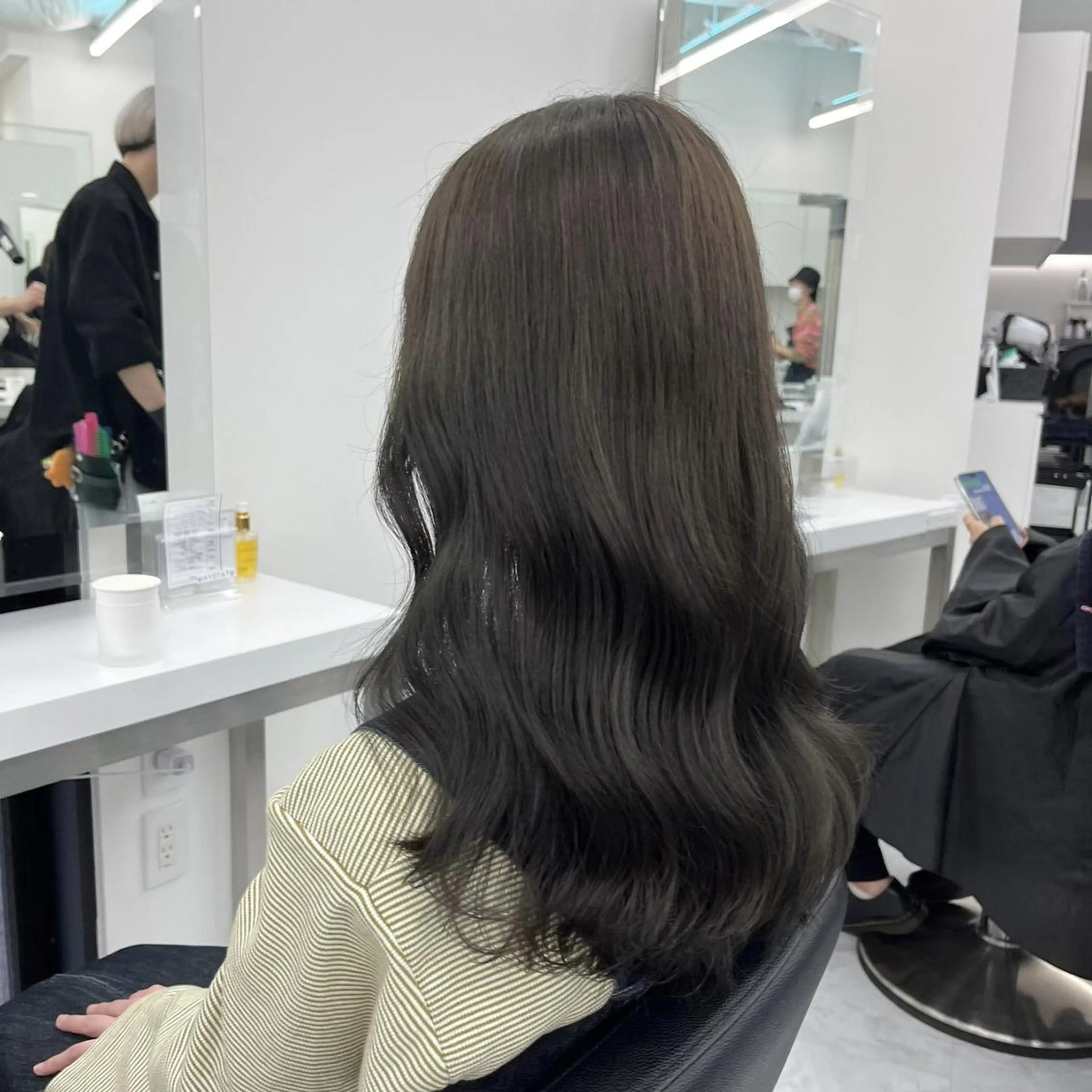 セミロング ヘアカラー ヘアセット 🩰上品韓国ガーリー 🩰ひとみ🩰のヘアスタイル