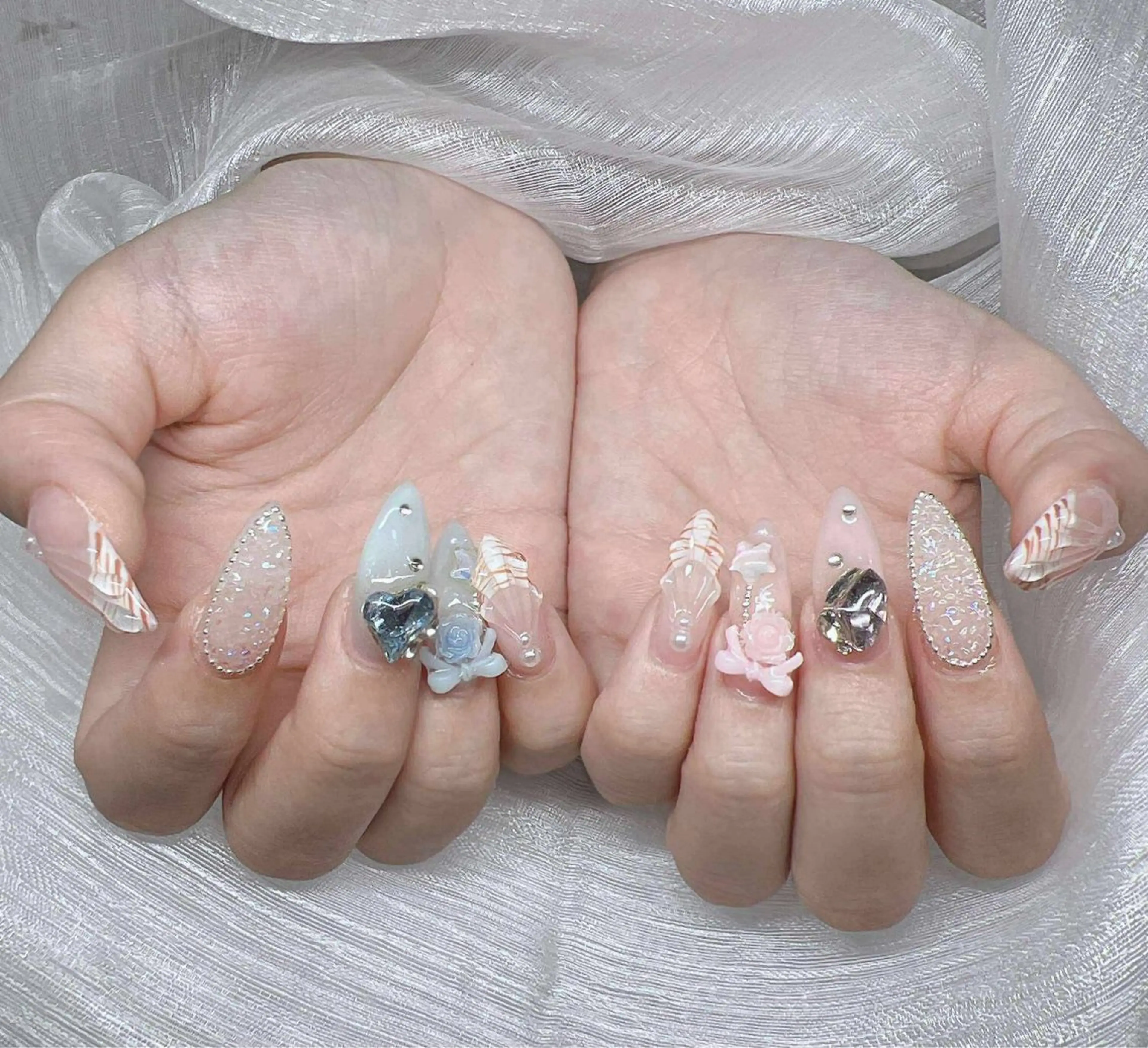 ネイル 長さ出し グラデーション 卒業式 キラキラネイル マグネットネイル ハンドネイル Lee Nailsのネイルデザイン