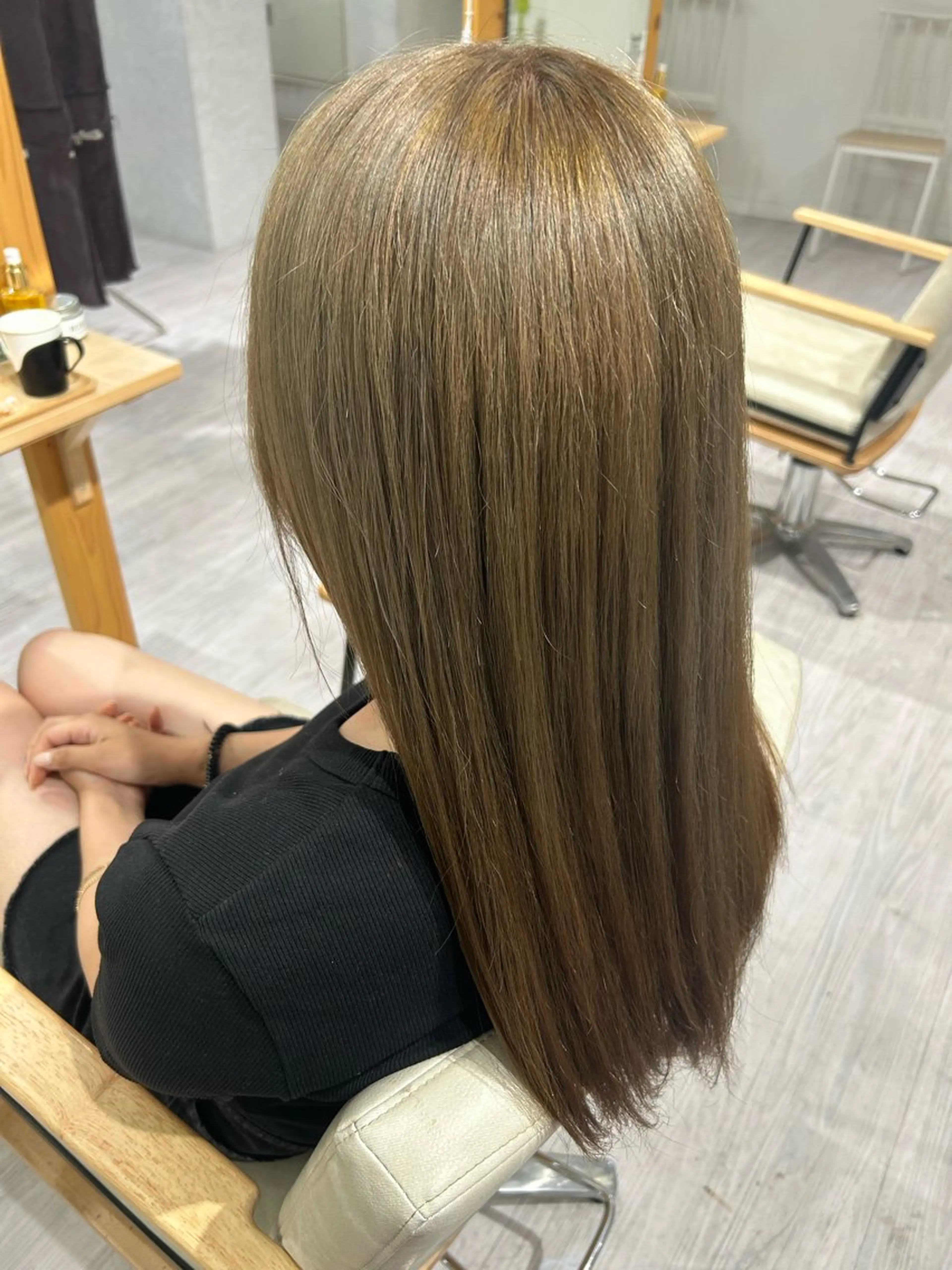 ロング カラー オリーブ・赤み消し 💚MAKOTO💚のヘアスタイル