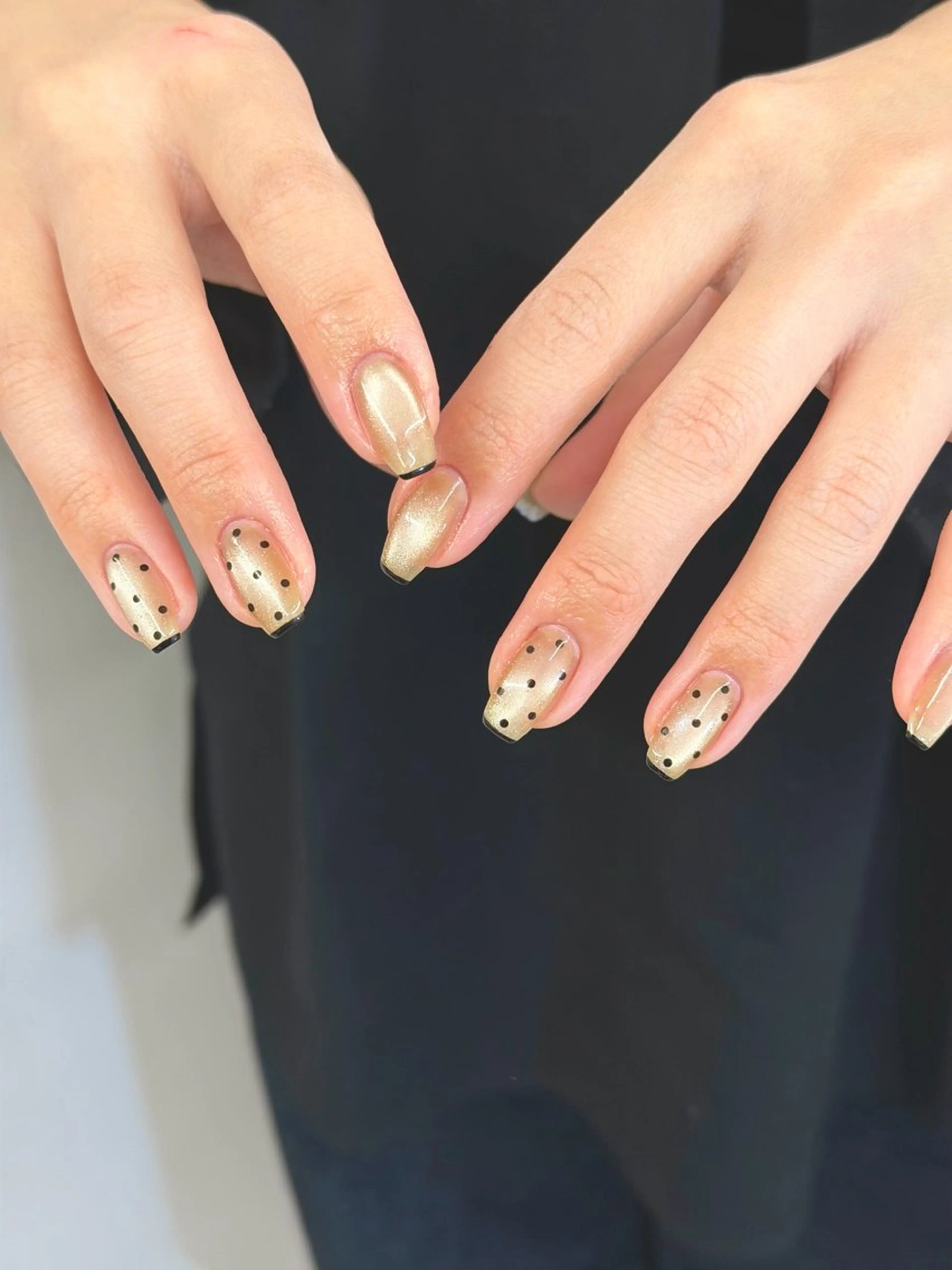 ネイル ドット フレンチネイル ジェルネイル ゴールド マグネットネイル ハンドネイル ハンドケア Bana_ Nailのその他イメージ