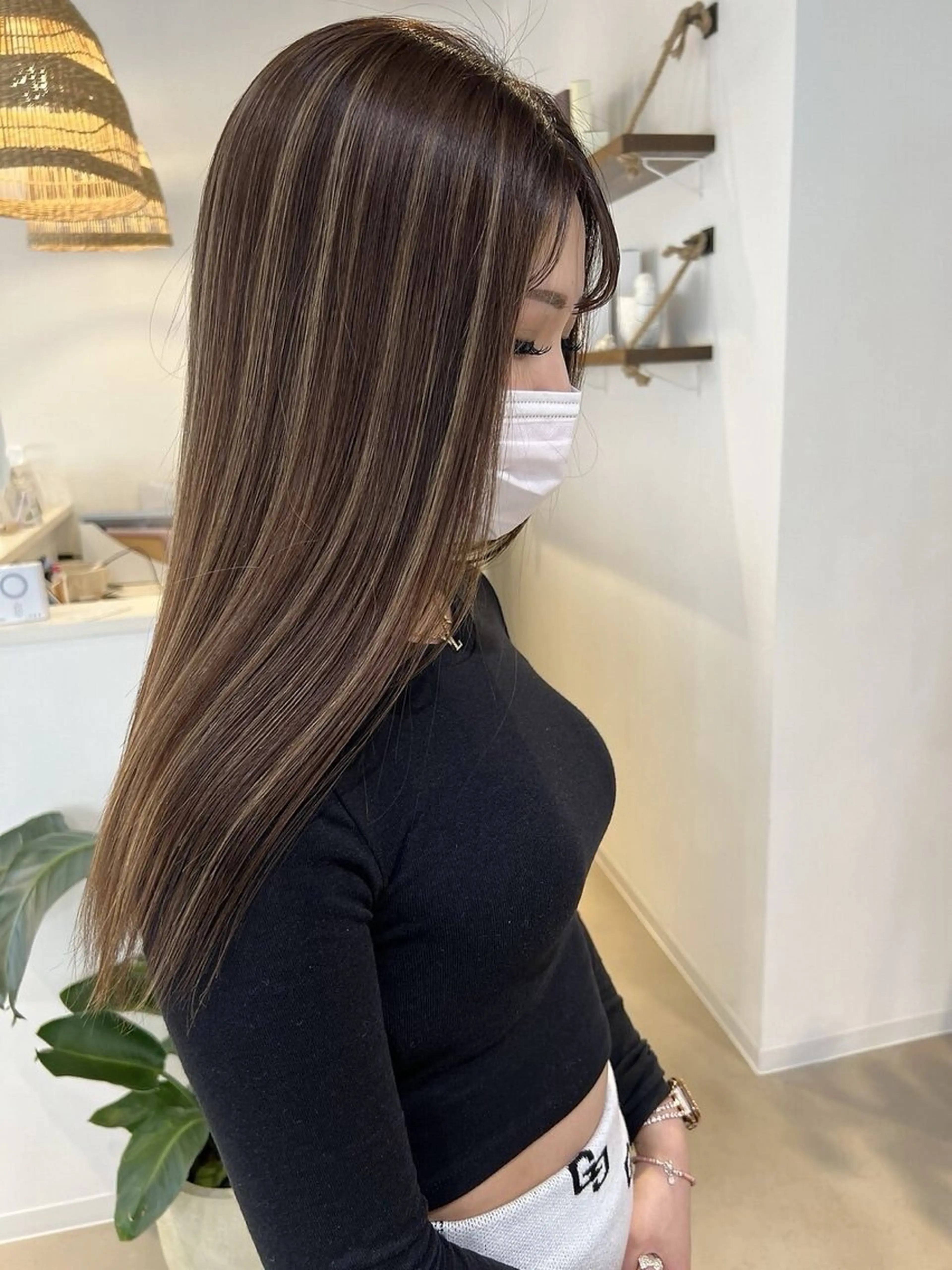 ロング coco terrace所属・海外風ハイライト CHIHIROのヘアスタイル
