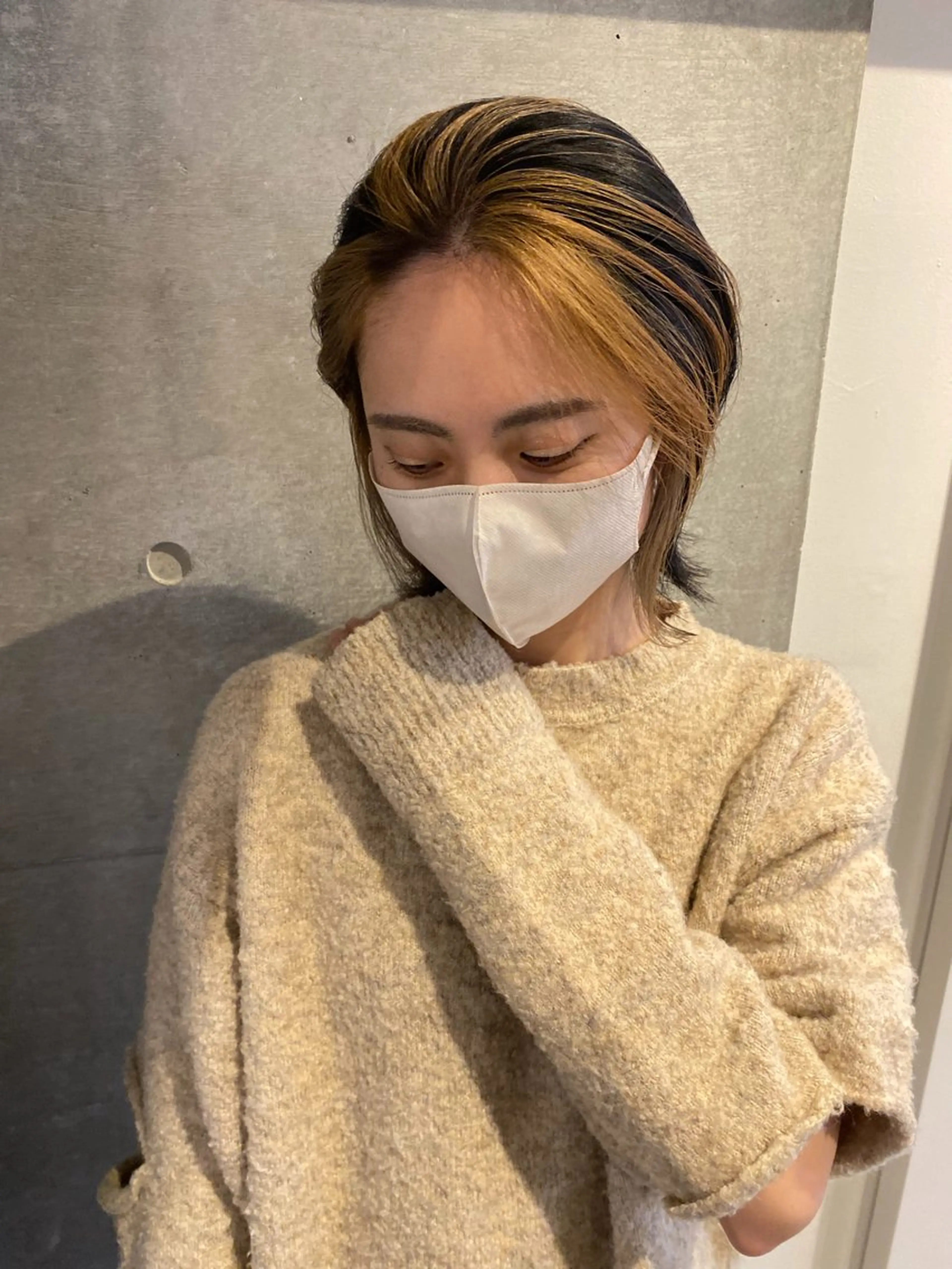 ショート カラー 室谷 侑奈のヘアスタイル