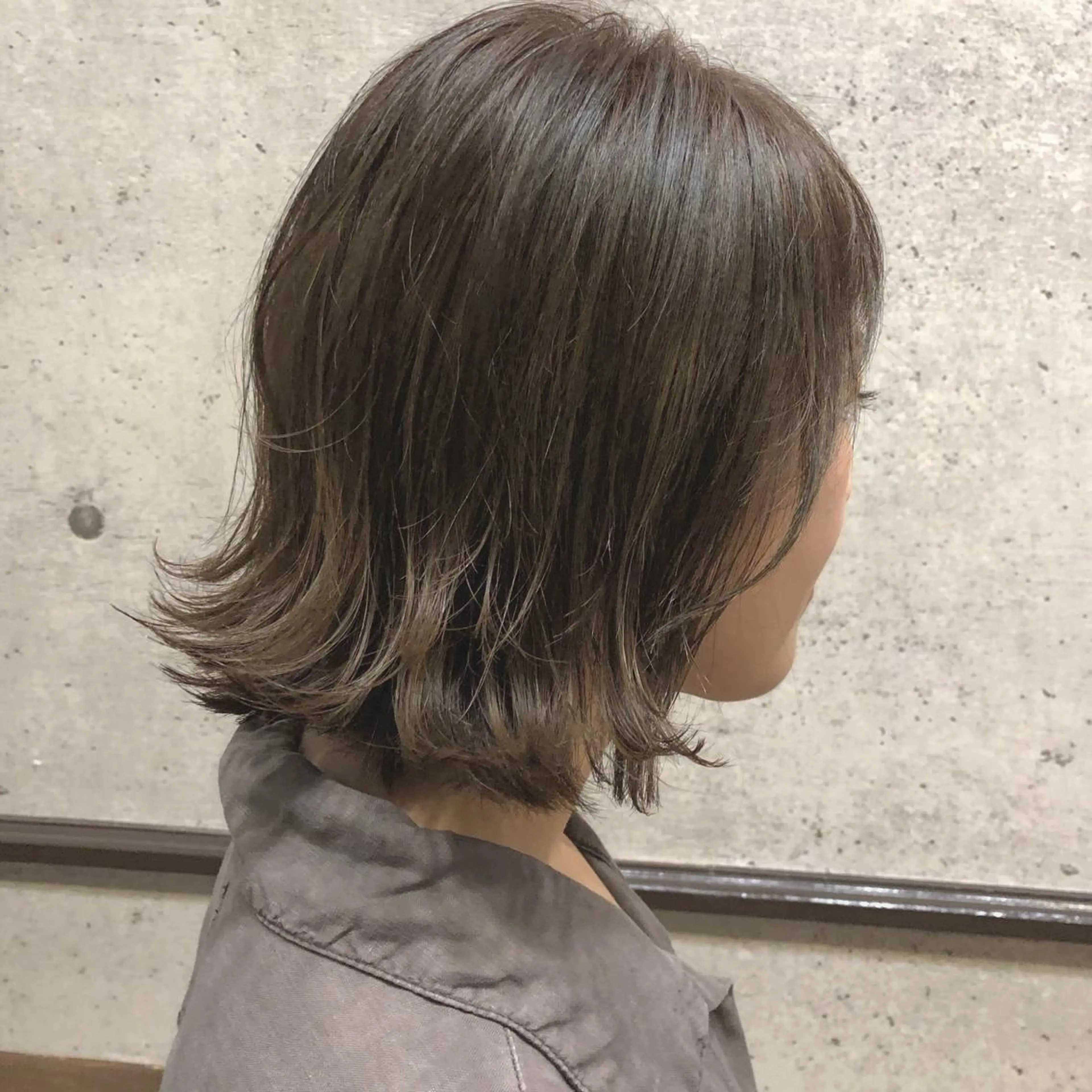 ショート カラー 切りっぱなしボブ ボブ ウルフカット 江原 彩華のヘアスタイル