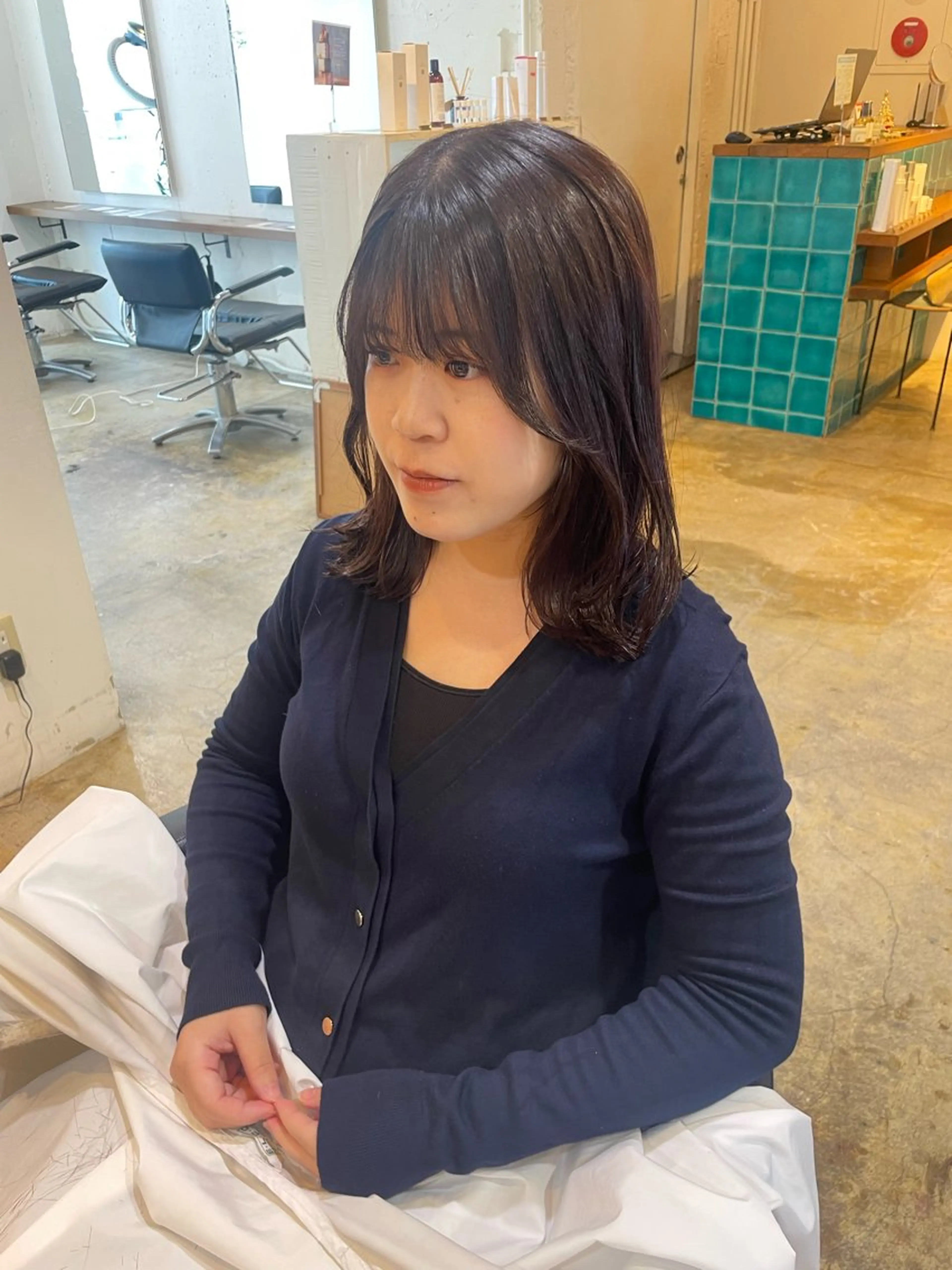 ミディアム カラー ブラウンカラー MIOベージュカラー 柔らかいカラーのヘアスタイル