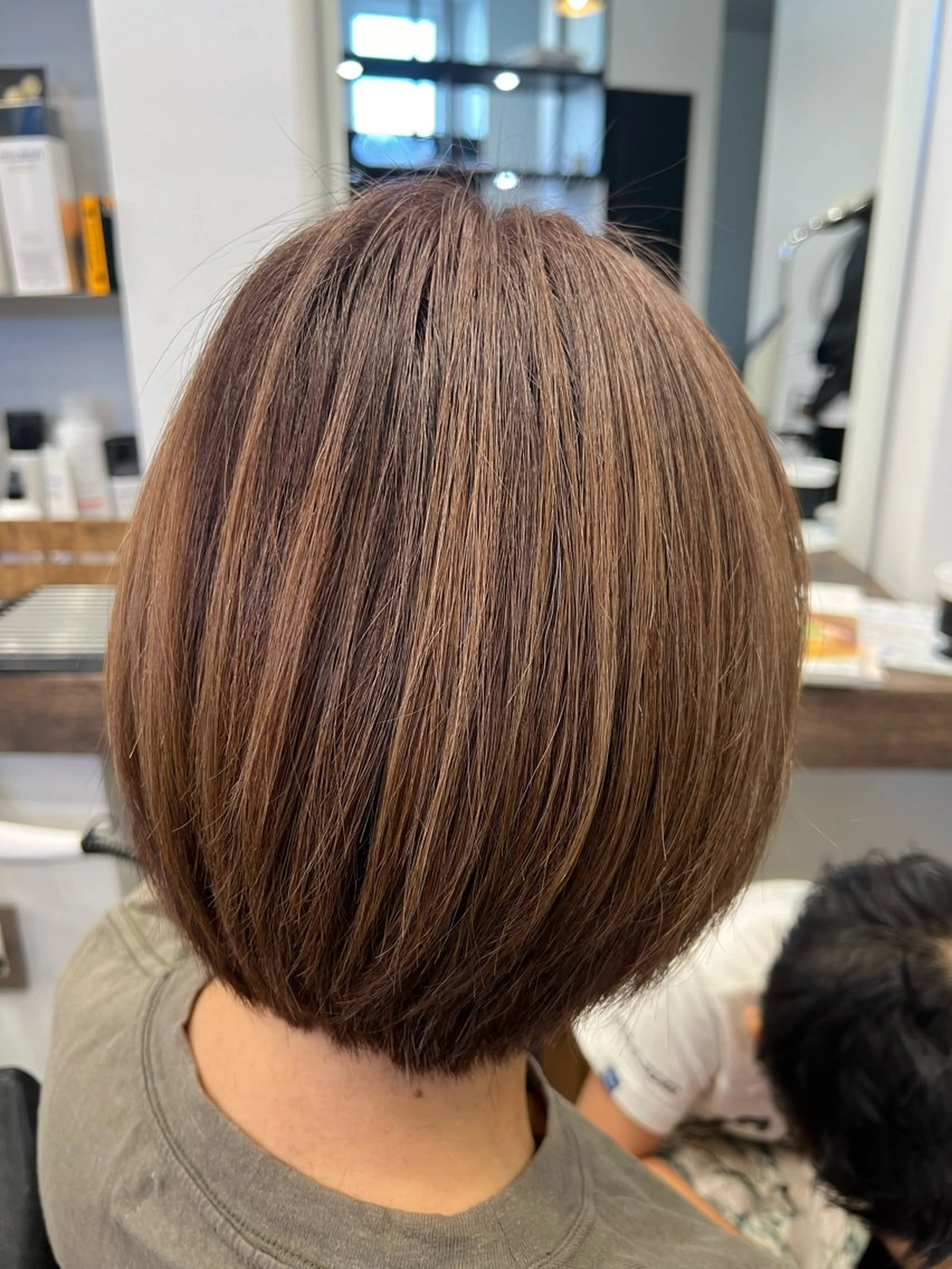 ミディアム カラー ボブレイヤー ボブ レイヤーカット カット ヘアカラー オオミネ タクミのヘアスタイル