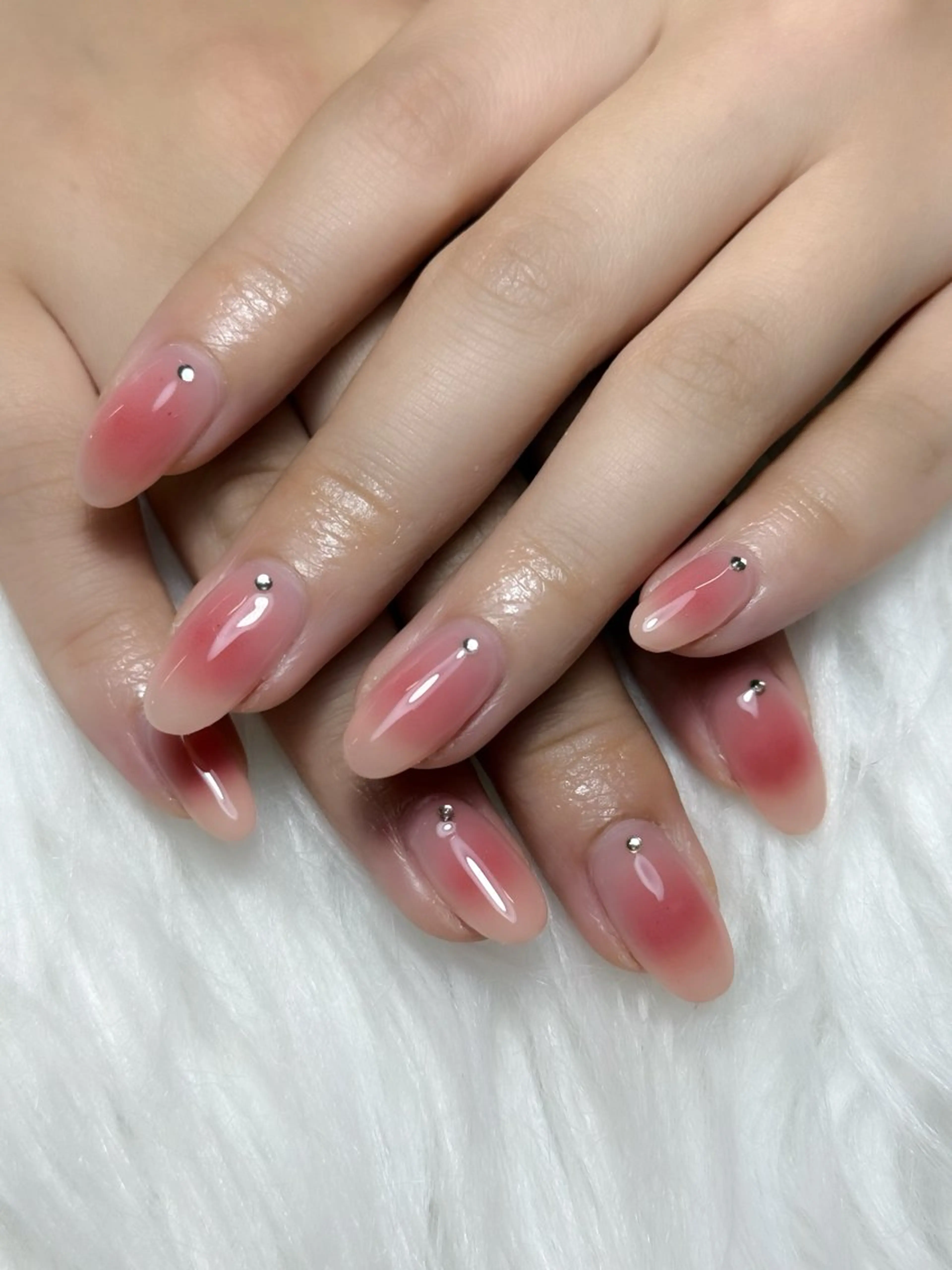 ネイル オーロラネイル チークネイル フットネイル フレンチネイル 韓国ネイル ハンドネイル Lumi Nailのネイルデザイン