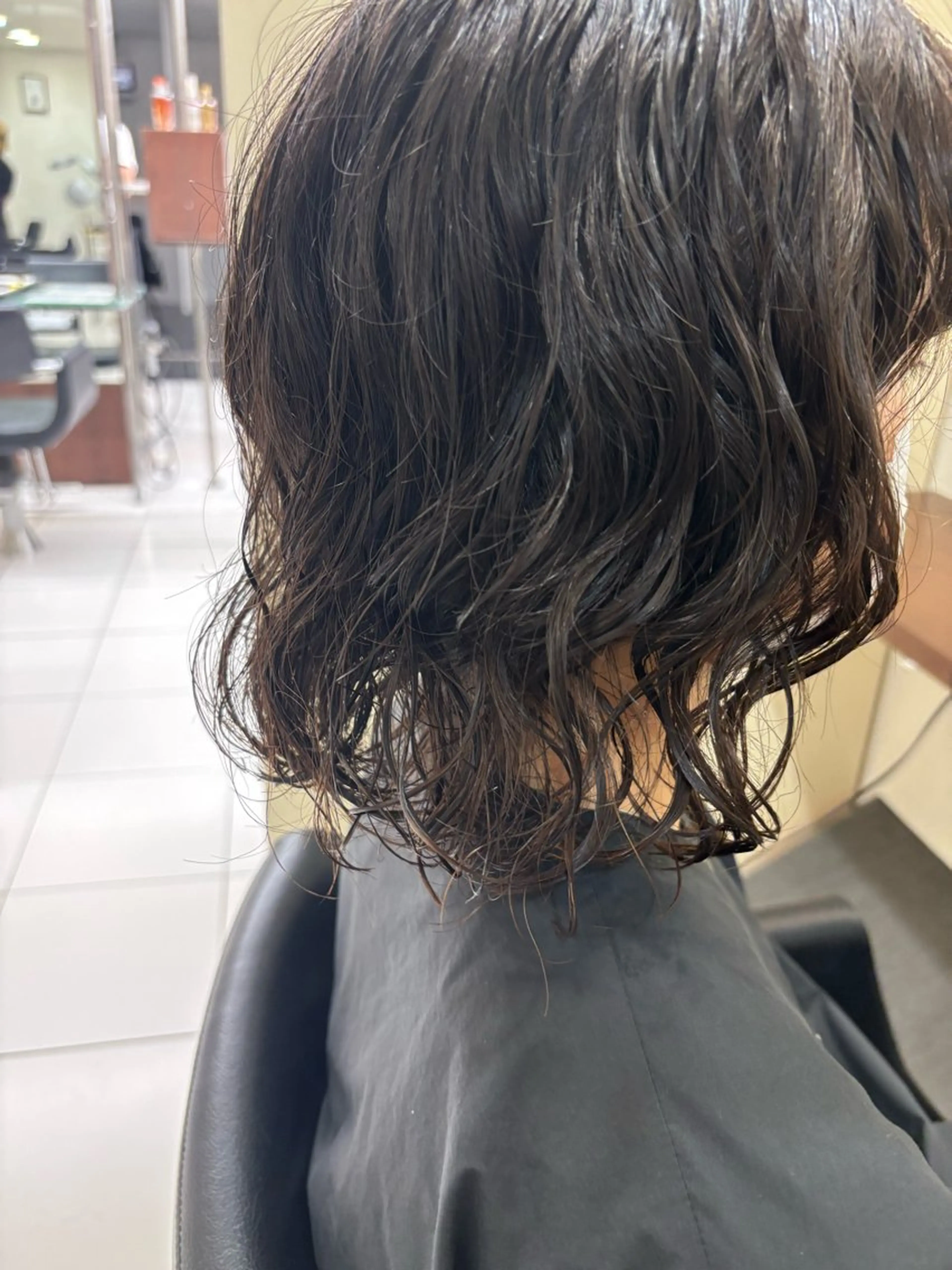 ミディアム ミディアムパーマ TONI&GUY速寿 勇希のヘアスタイル