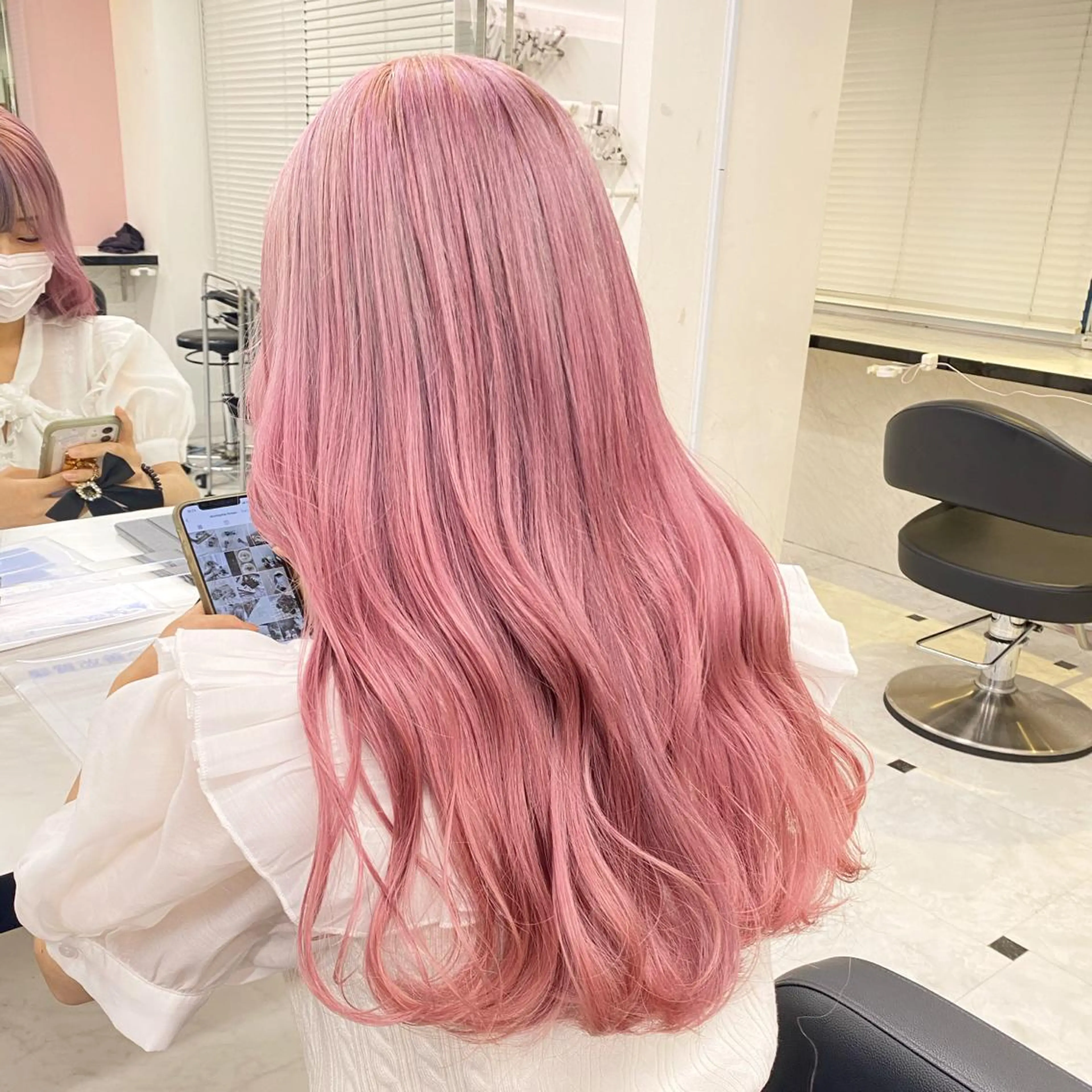 ロング カラー ヘアカラー トリートメント ヘッドスパ ヘアセット ケアブリーチ 韓国レイヤーKYONのヘアスタイル