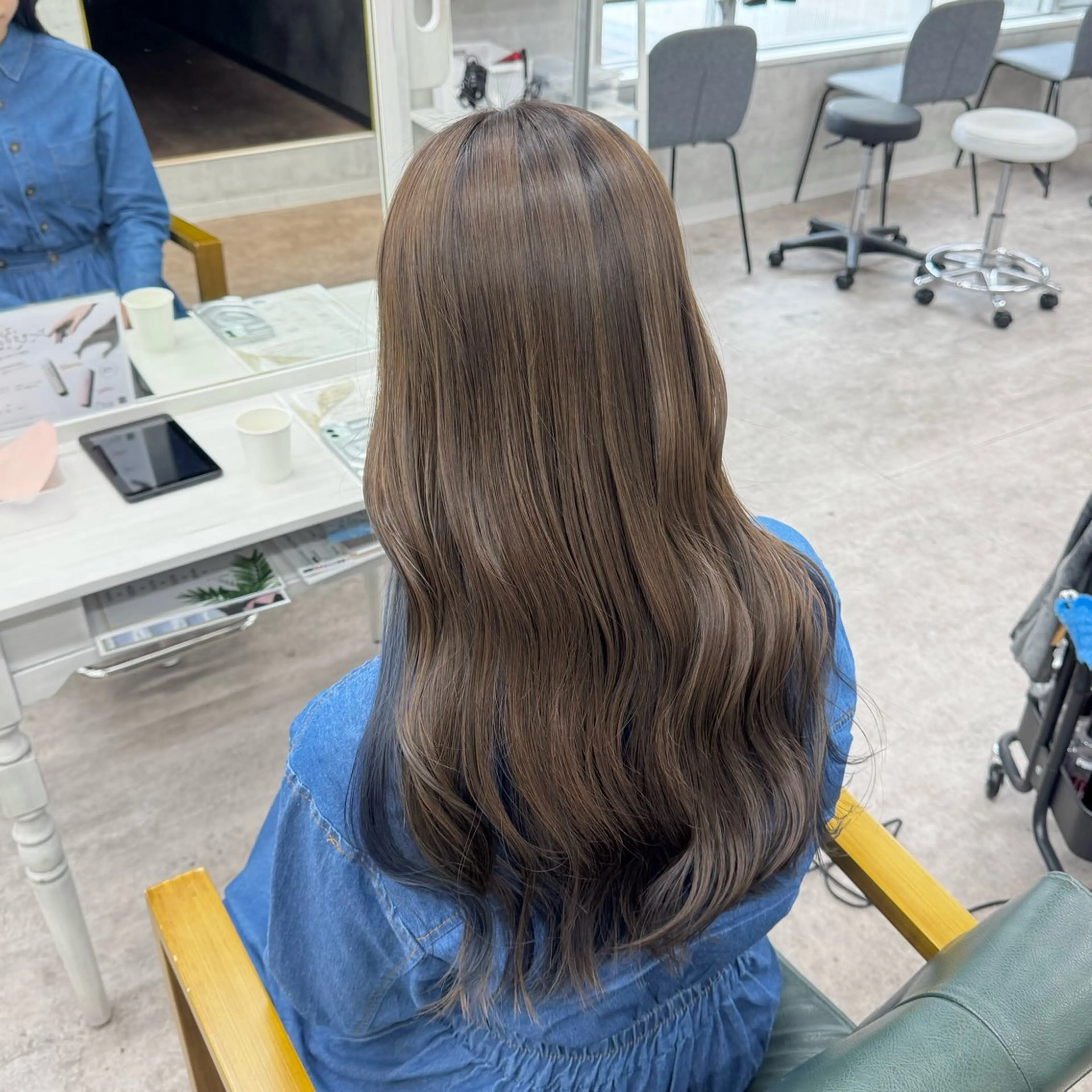 ロング カラー ヘアカラー JUNSHIN🦋 ヘアセット／カラーのヘアスタイル
