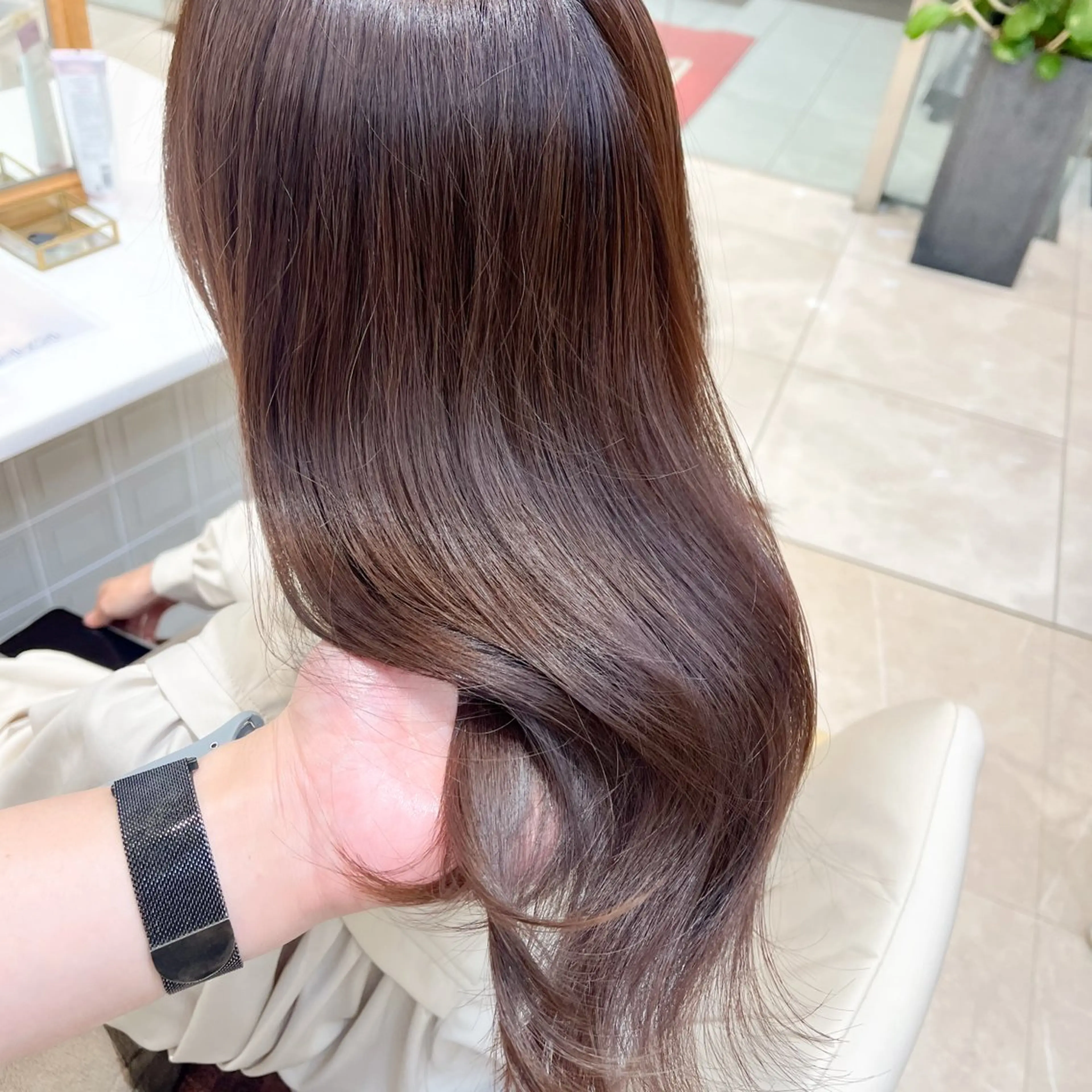 セミロング カラー セミロングパーマ ベージュカラー 黒髪 ブリーチ ブルーカラー カット ヘアカラー トリートメント ミタニ/髪質改善 /レイヤーカットのヘアスタイル