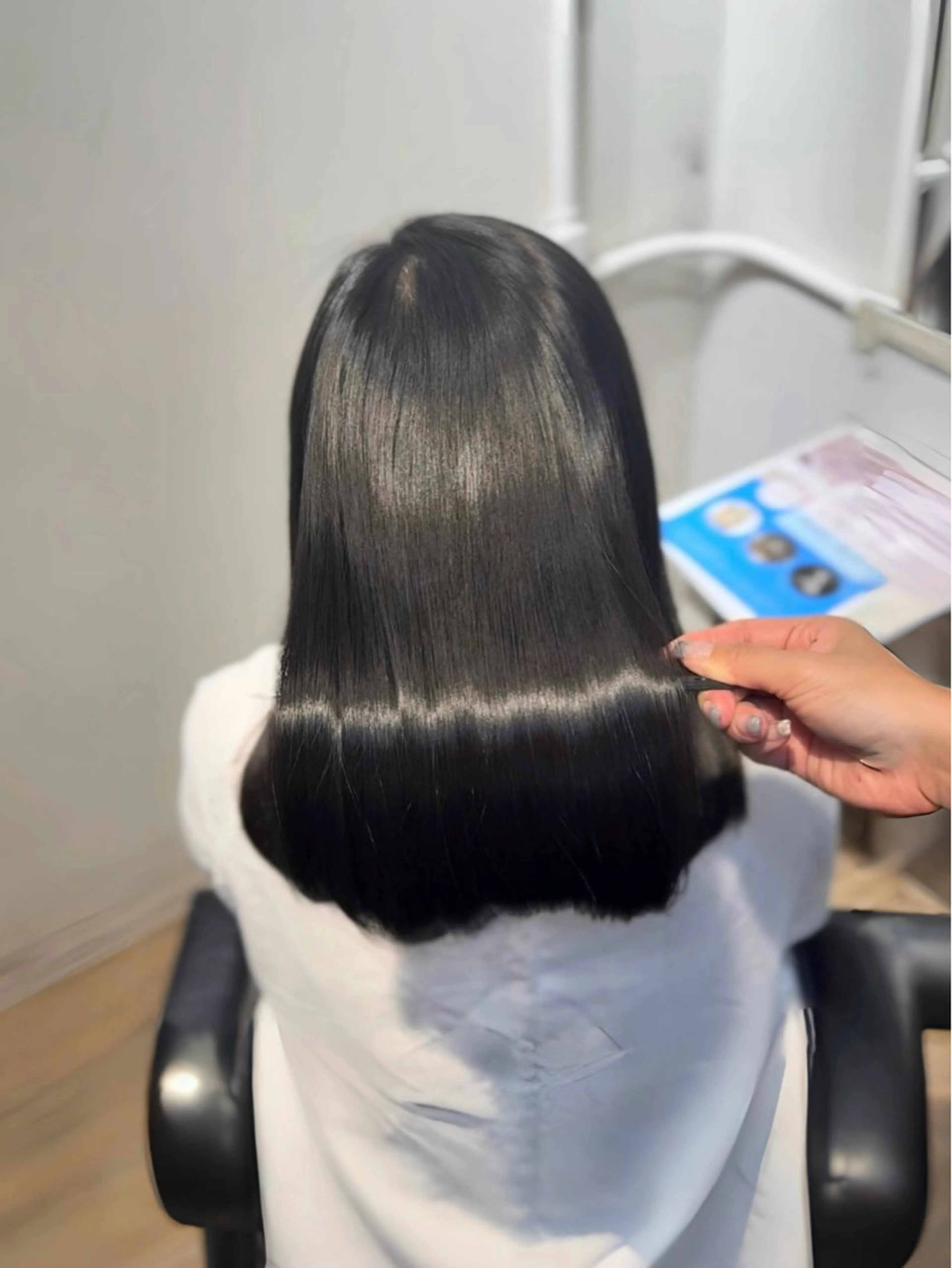 セミロング 縮毛矯正 トリートメント 茶屋町/ワンカラー RAN　モデル募集中のヘアスタイル