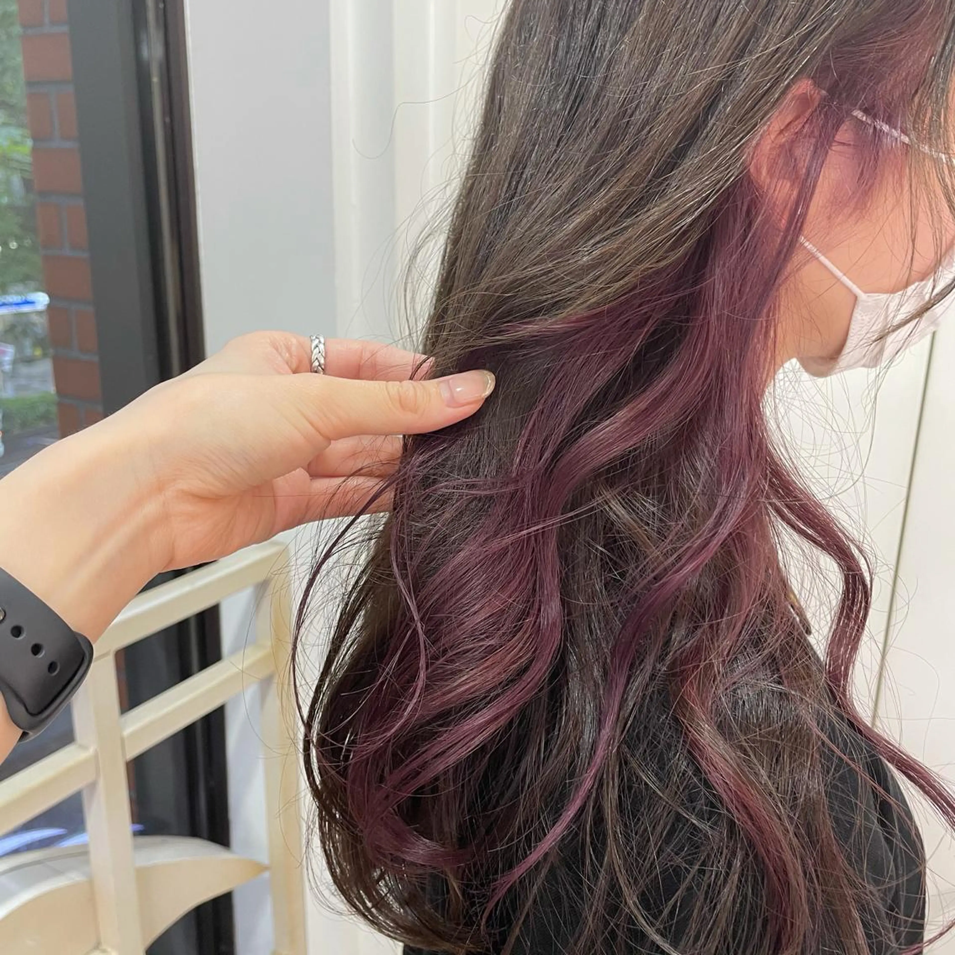 ロング カラー TRENCH　相澤 果歩のヘアスタイル