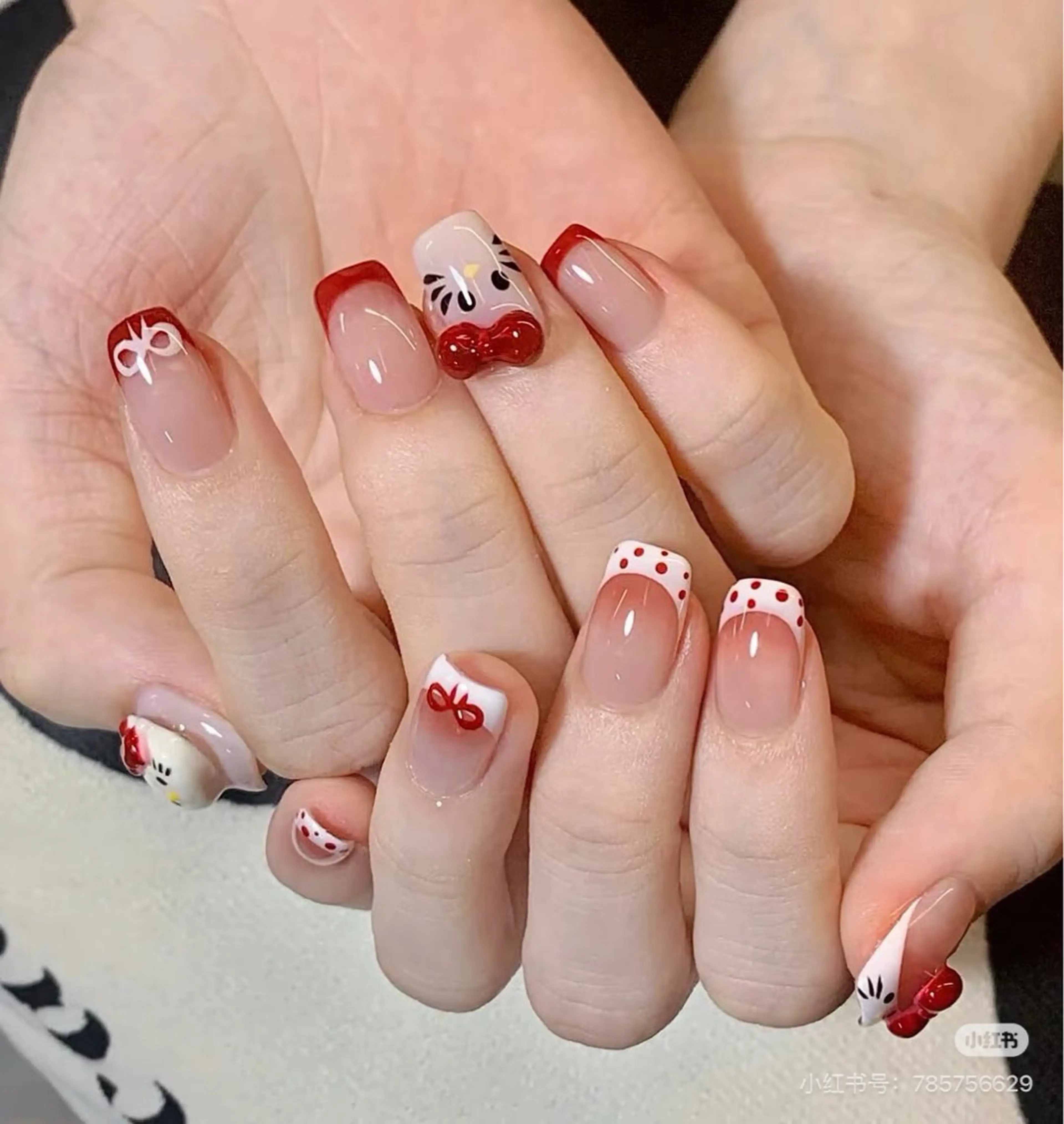 ネイル 高木 維麗絲のネイルデザイン