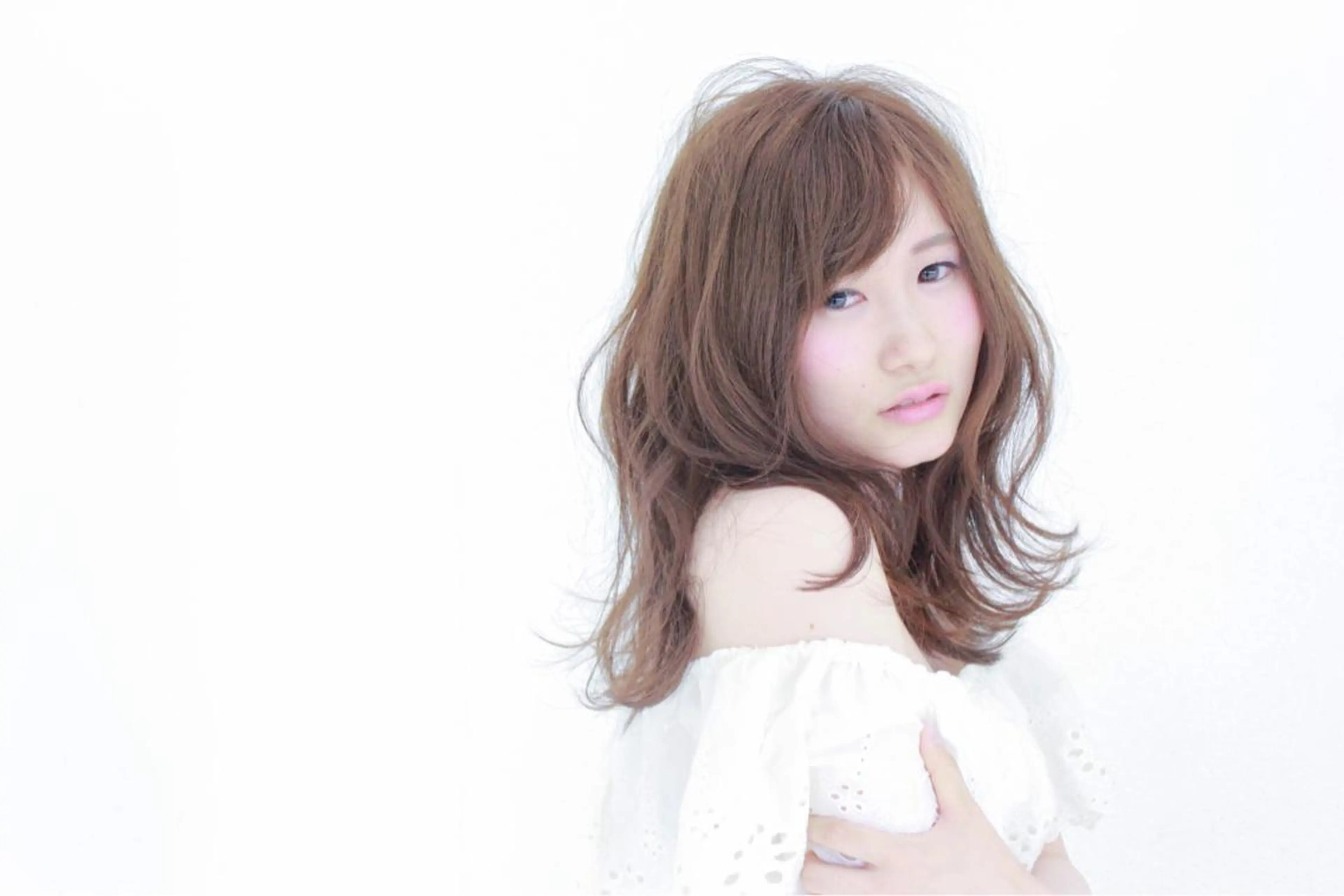 ロング カラー ベージュカラー Lien所属・西川 ヒロキのヘアスタイル