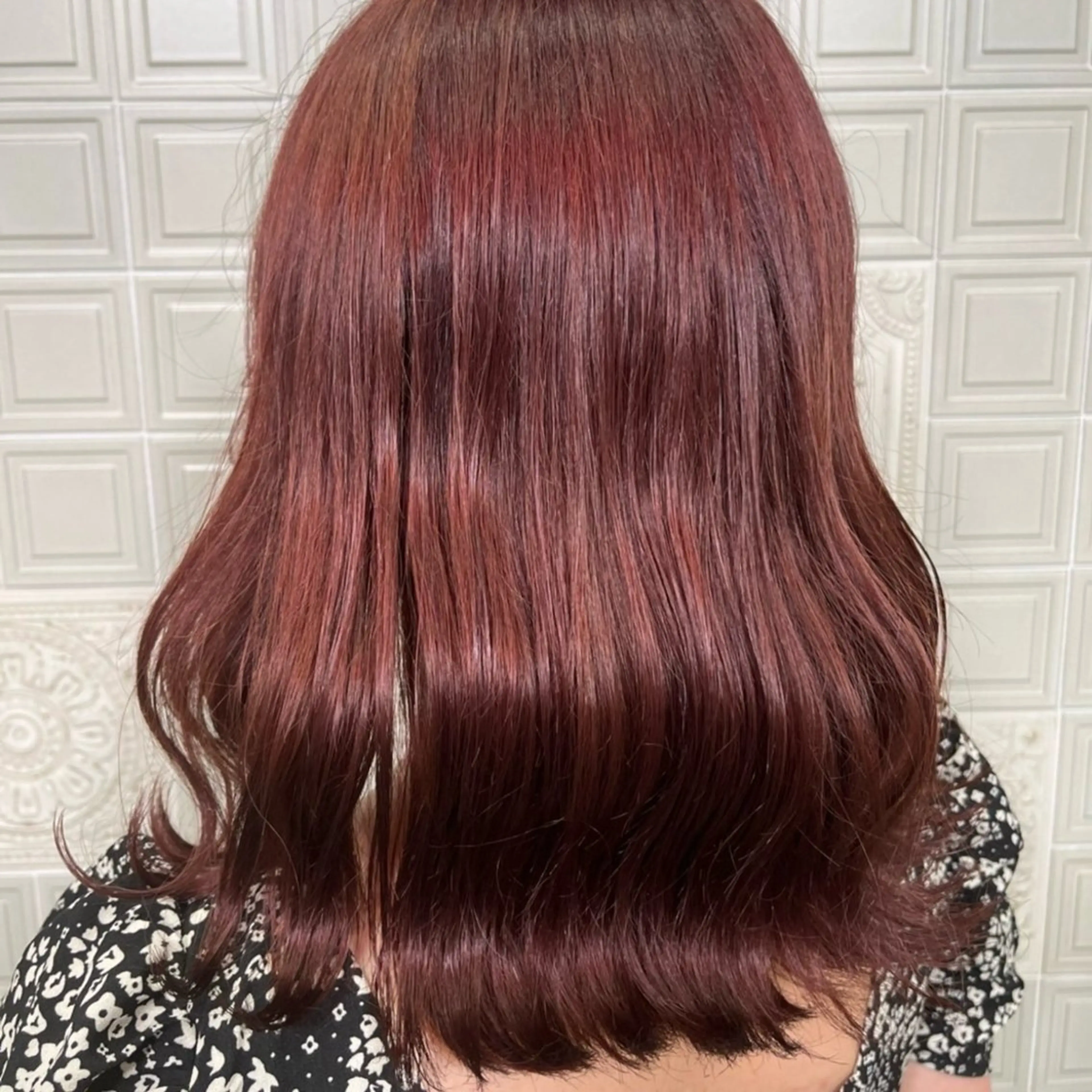 セミロング カラー アオヌマ コハルのヘアスタイル