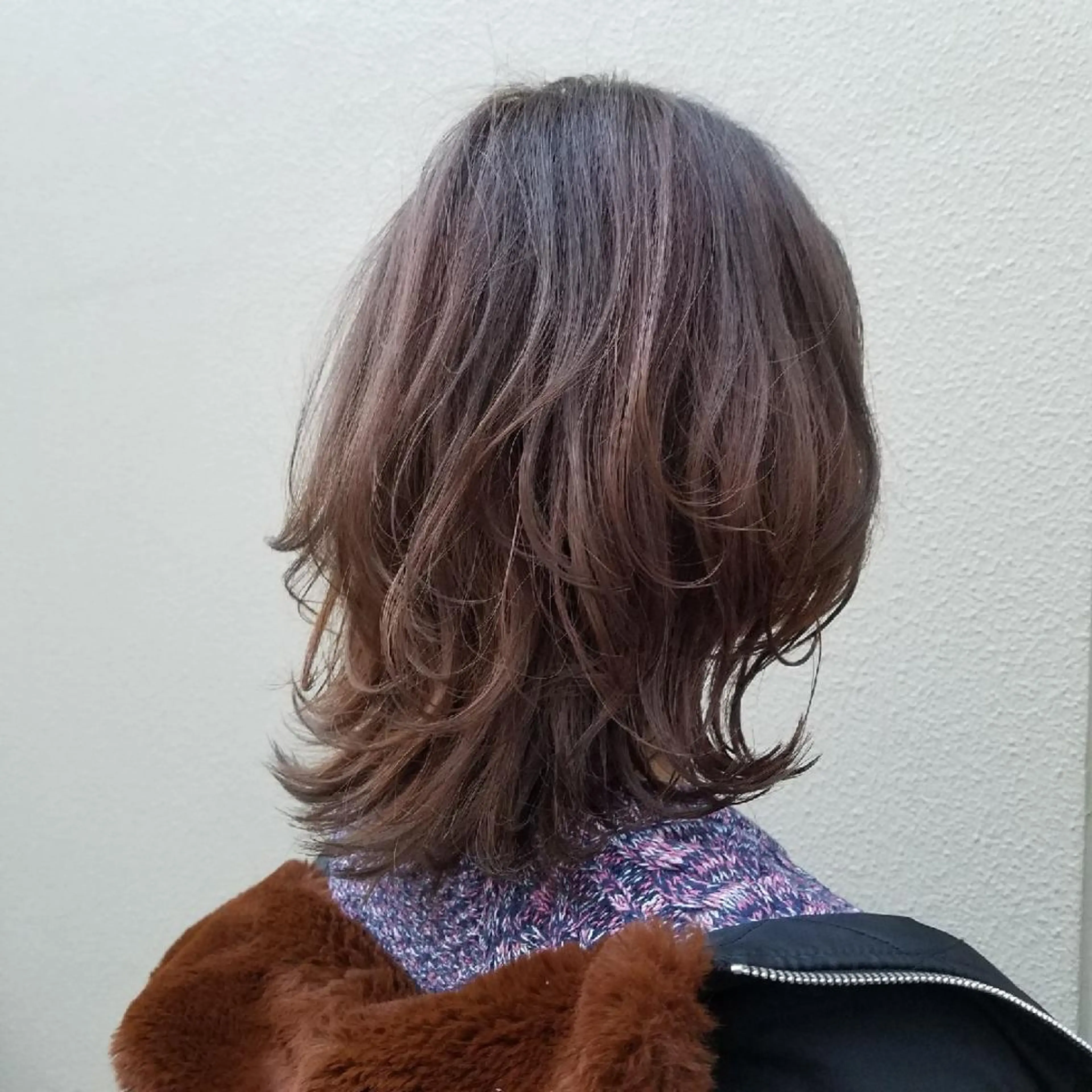 ミディアム ウルフカット カット ヘアカラー トリートメント Musiiik ホンダリサコのヘアスタイル