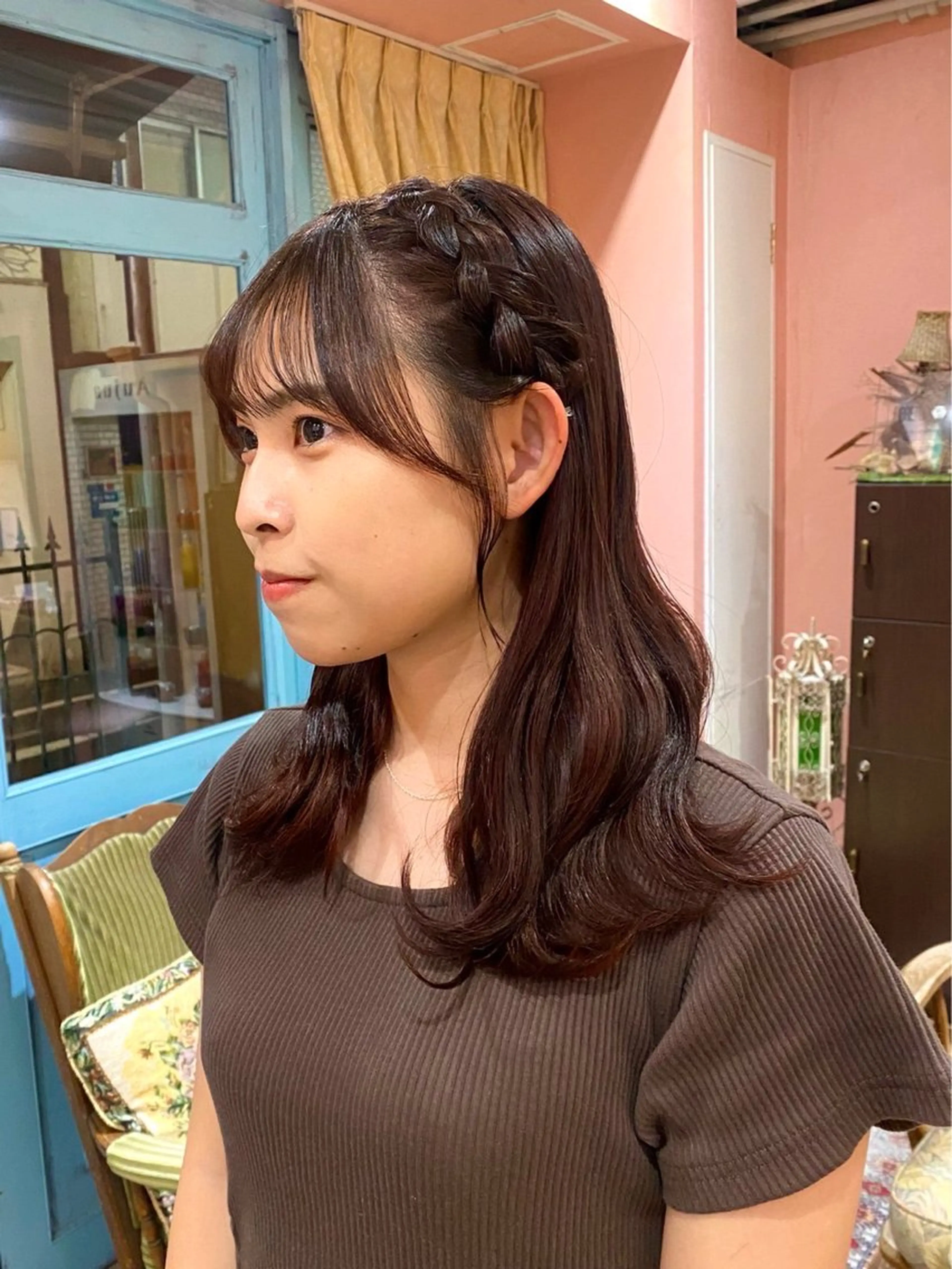 ミディアム カラー 顔周りカット ヘアカラー 海音 心斎橋美容室のヘアスタイル