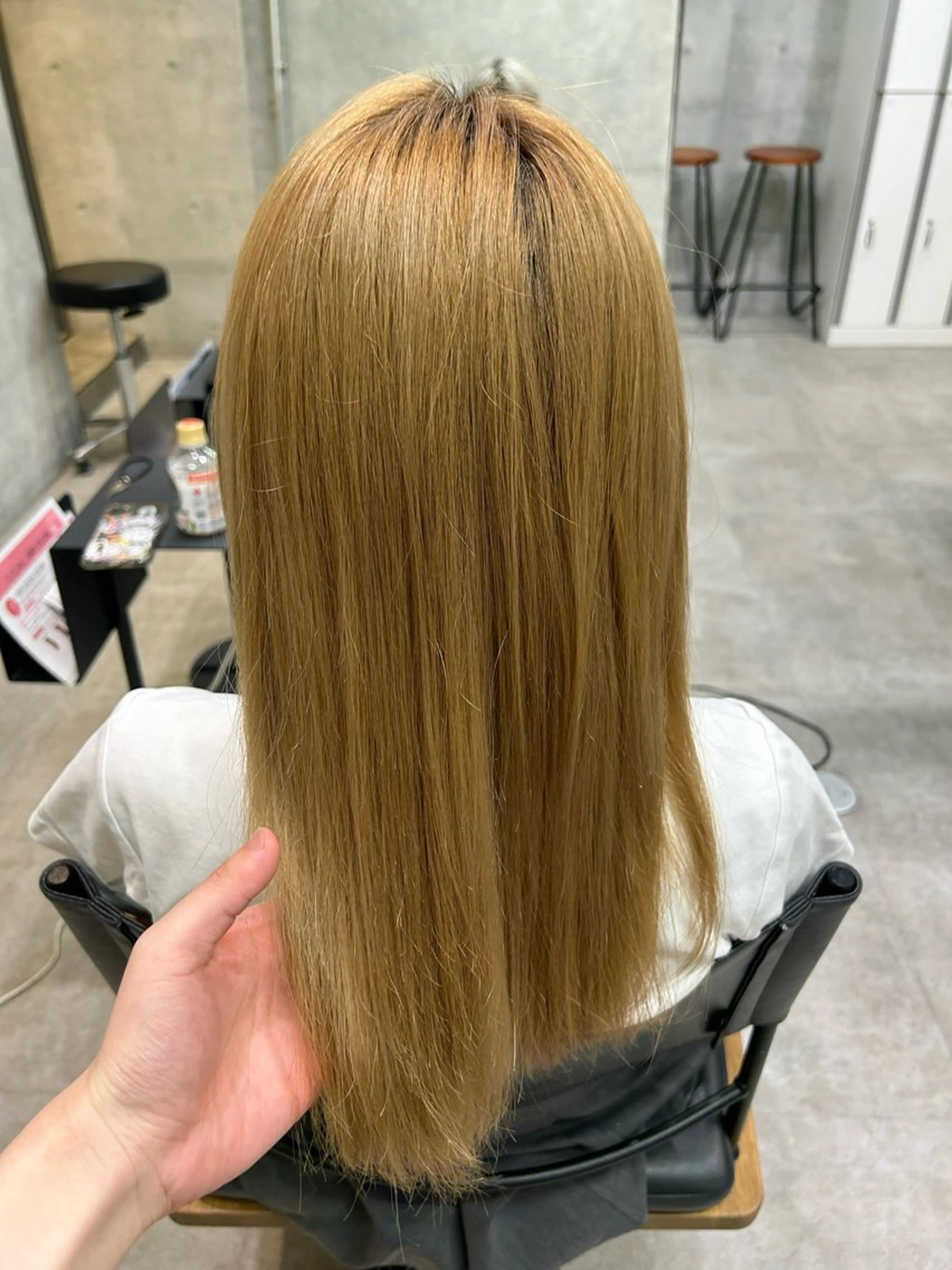 セミロング トリートメント ブリーチ⌇ベージュ ハイトーン⌇ヒロトのヘアスタイル