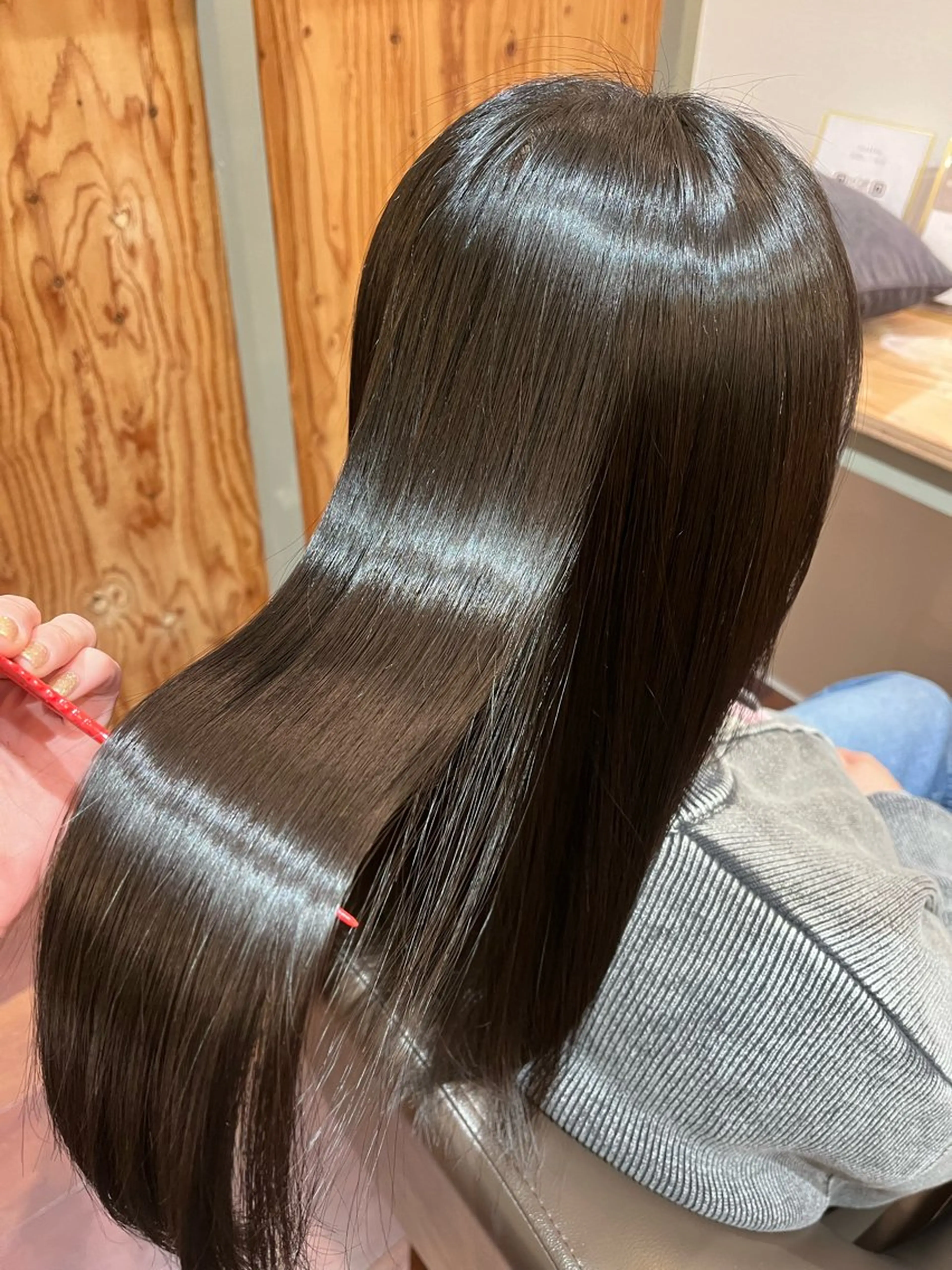 ロング 髪質改善 カット 縮毛矯正 ヨシダ モモコのヘアスタイル