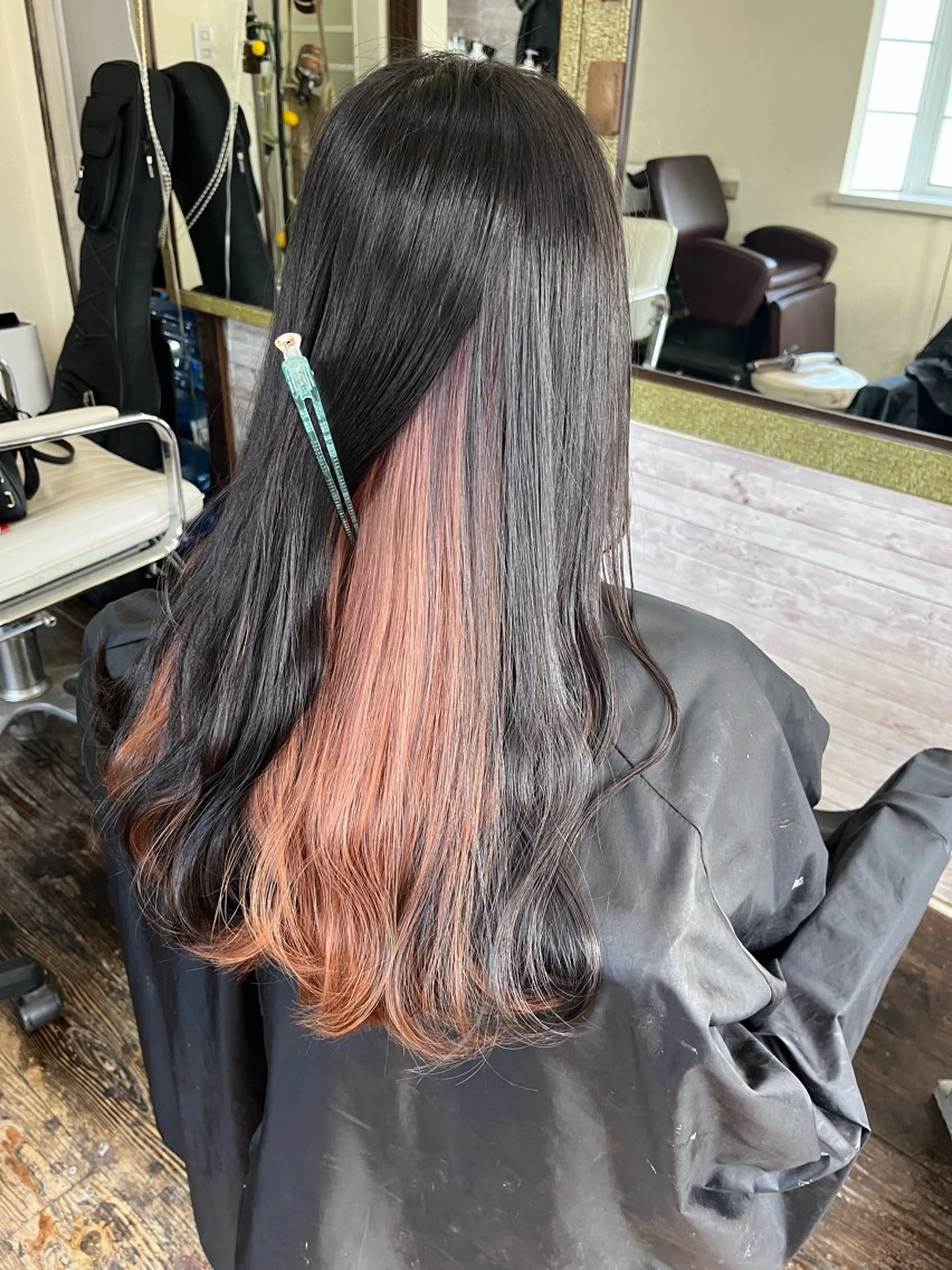 ロング カラー ベージュカラー コーラルベージュ インナーカラー ヘアカラー 渡辺 健太のヘアスタイル