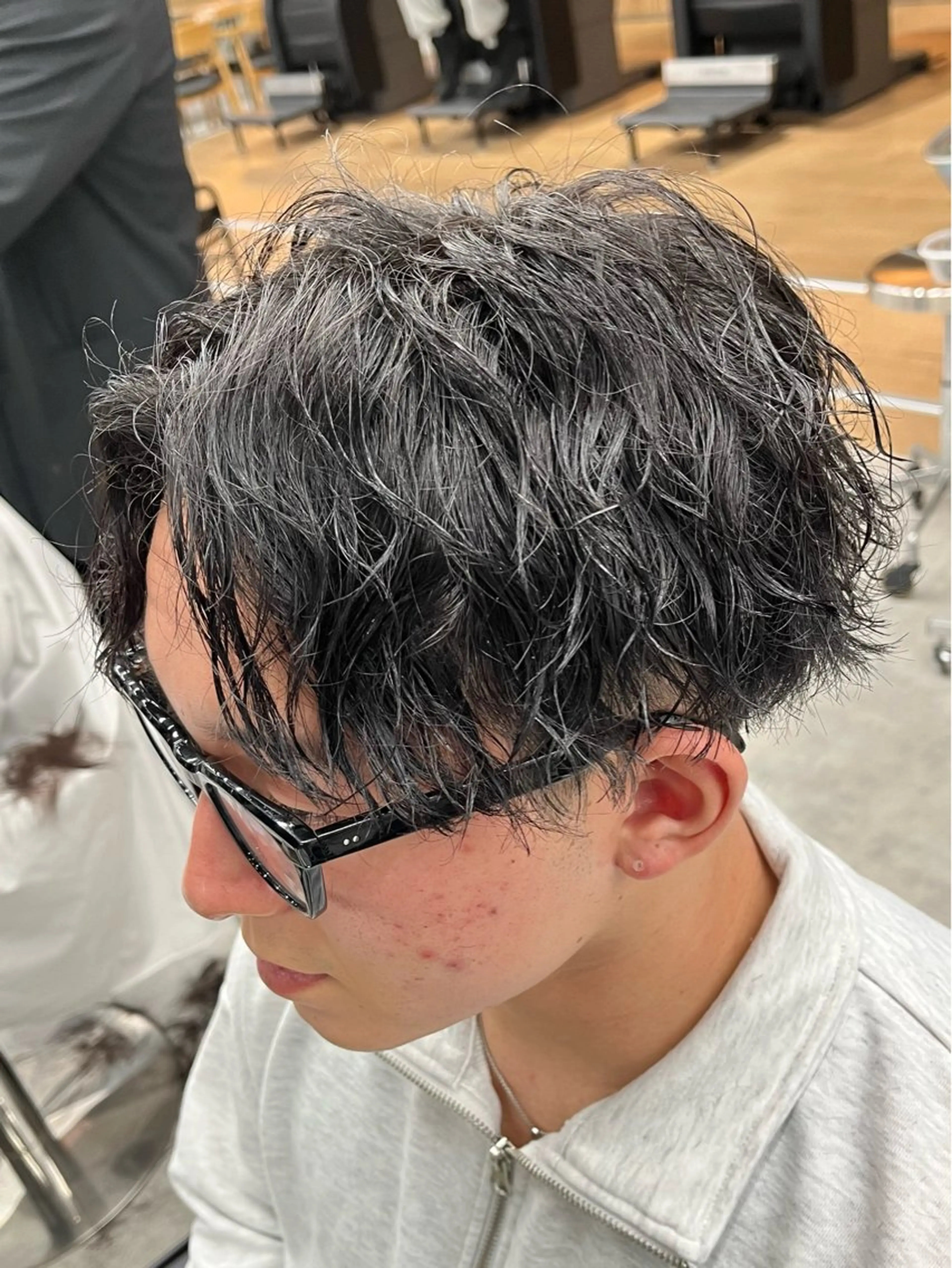 ショート パーマ メンズ メンズパーマ ツイストスパイラルパーマ スパイラルパーマ カット パーマ 新潟メンズパーマ 新潟駅/小田拓実のヘアスタイル