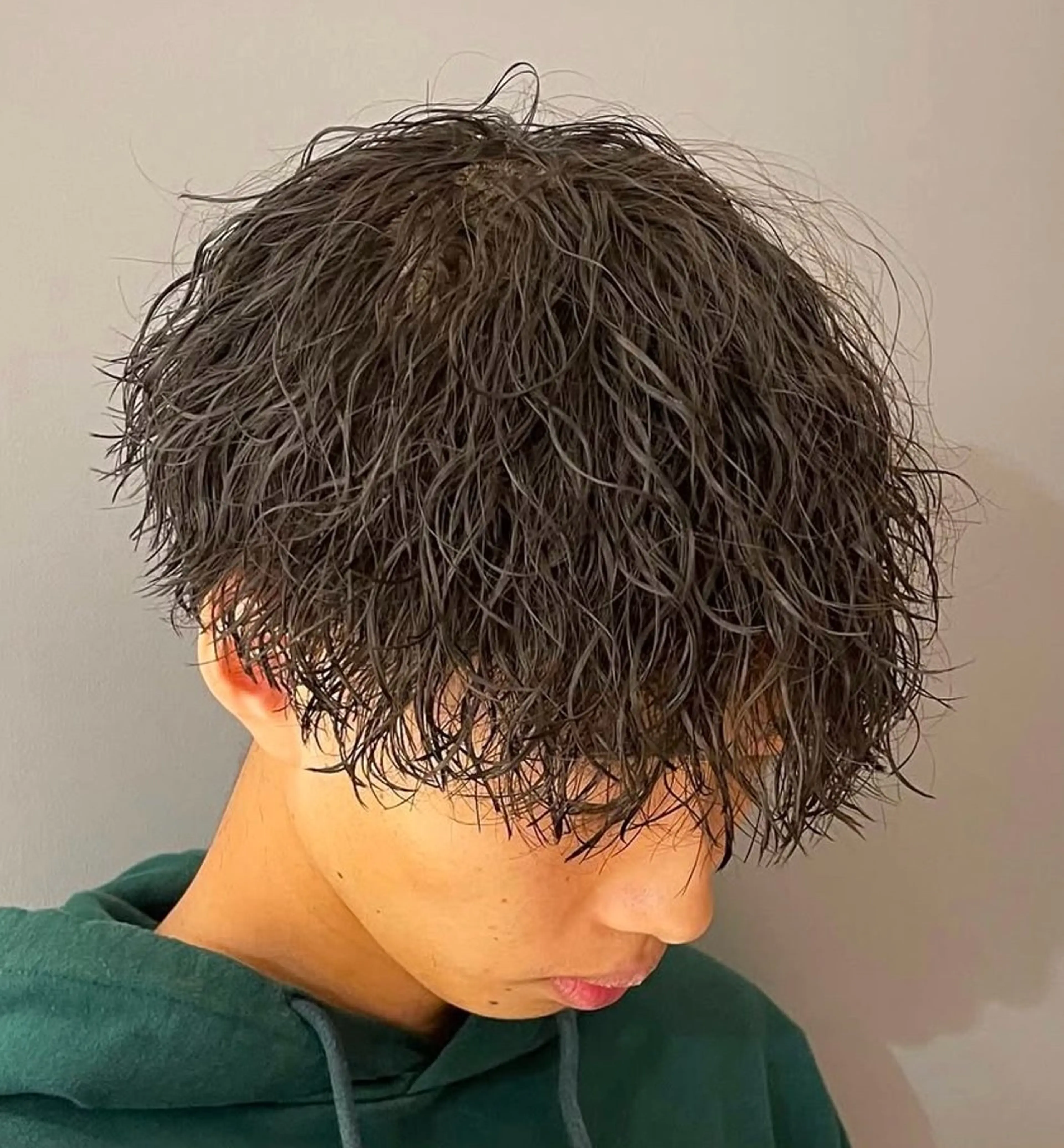 パーマ メンズ カット パーマ ニュアンス/フェザー /ウルフ/伶馬のヘアスタイル