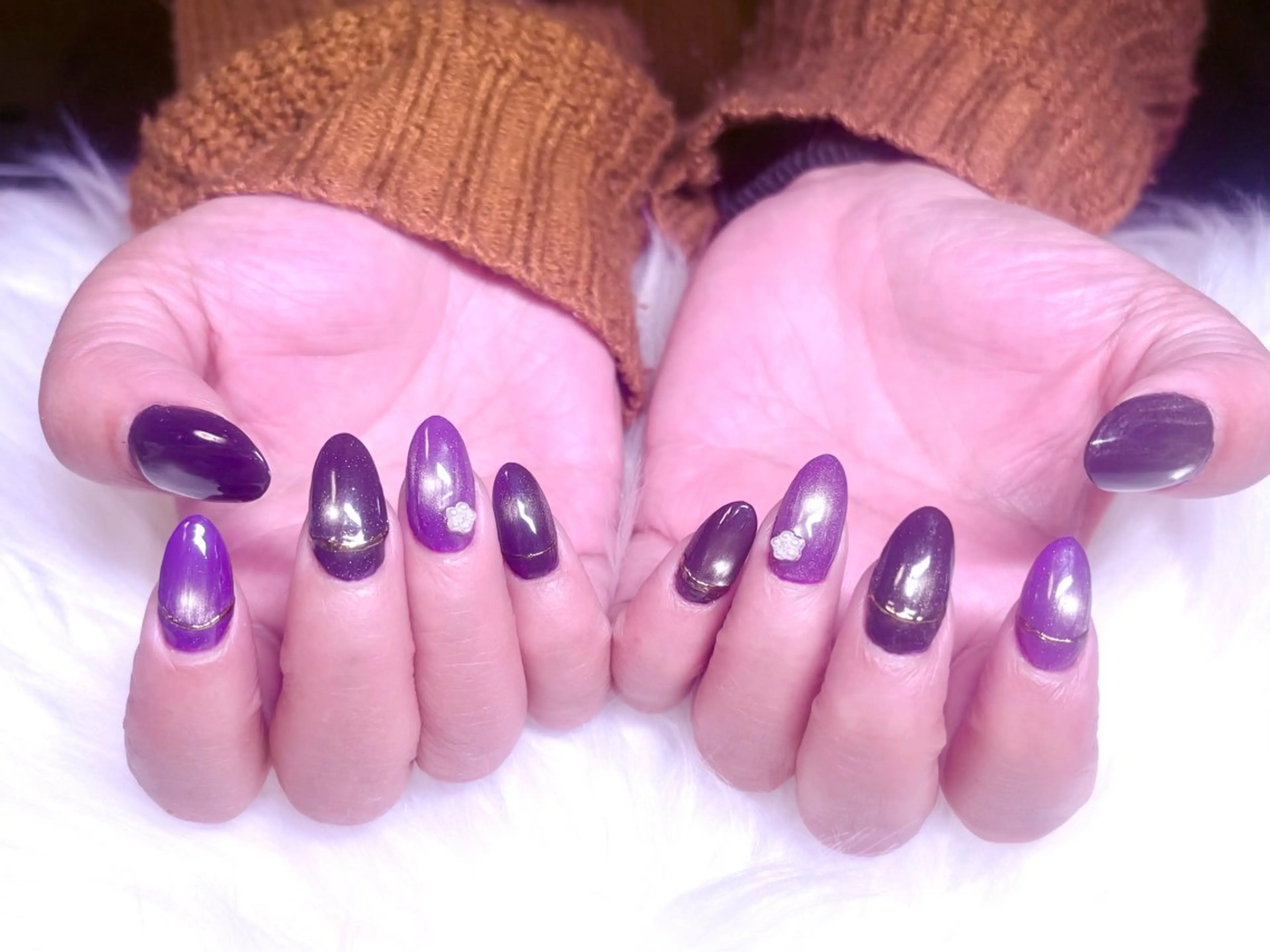 ネイル アートネイル マグネットネイル ミラーネイル パープル ハンドネイル Nailsalon Dahliaのネイルデザイン