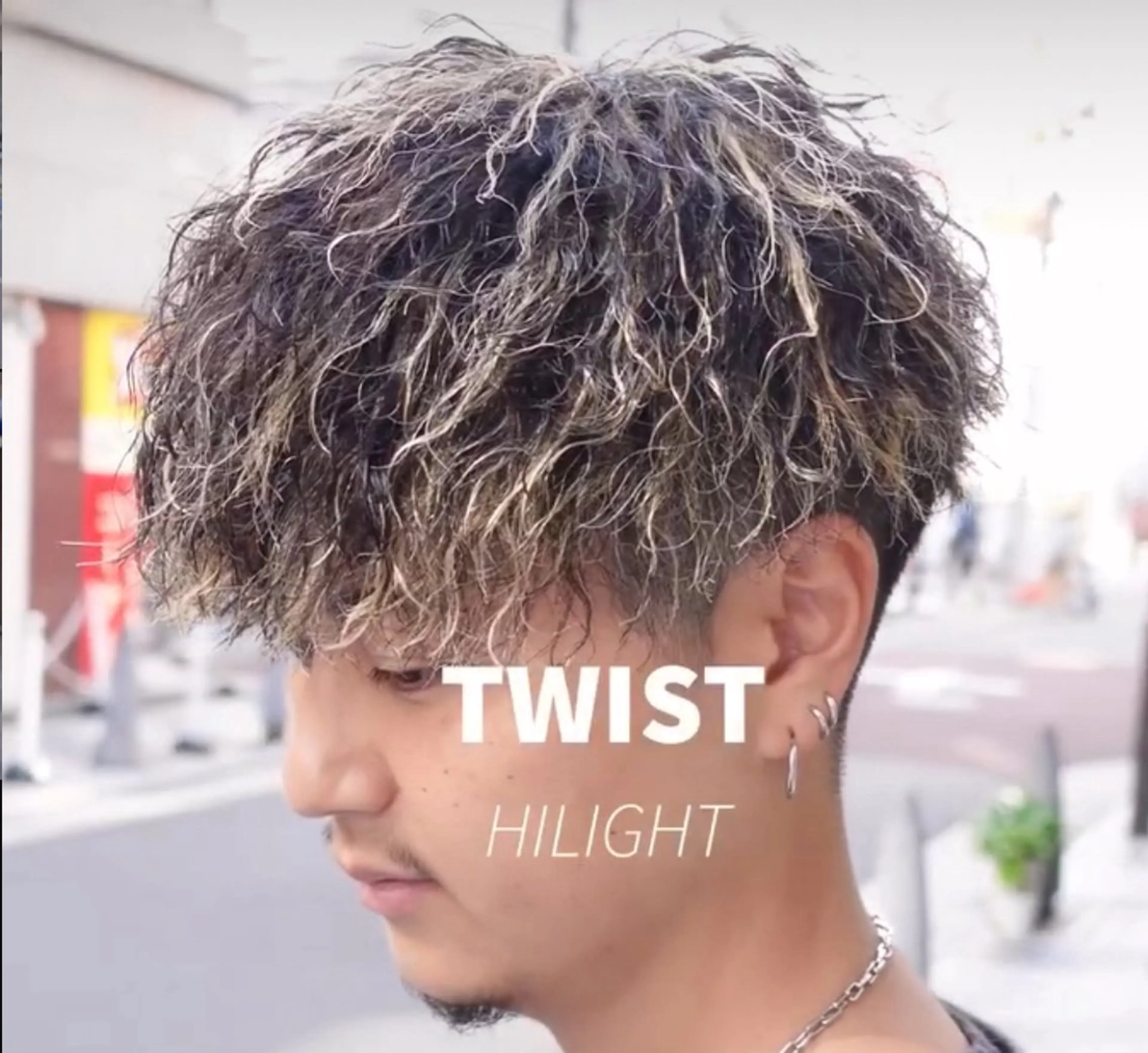 ショート パーマ メンズ メンズパーマ メンズツイストパーマ ツイストパーマ sunc所属・安野 碧のヘアスタイル