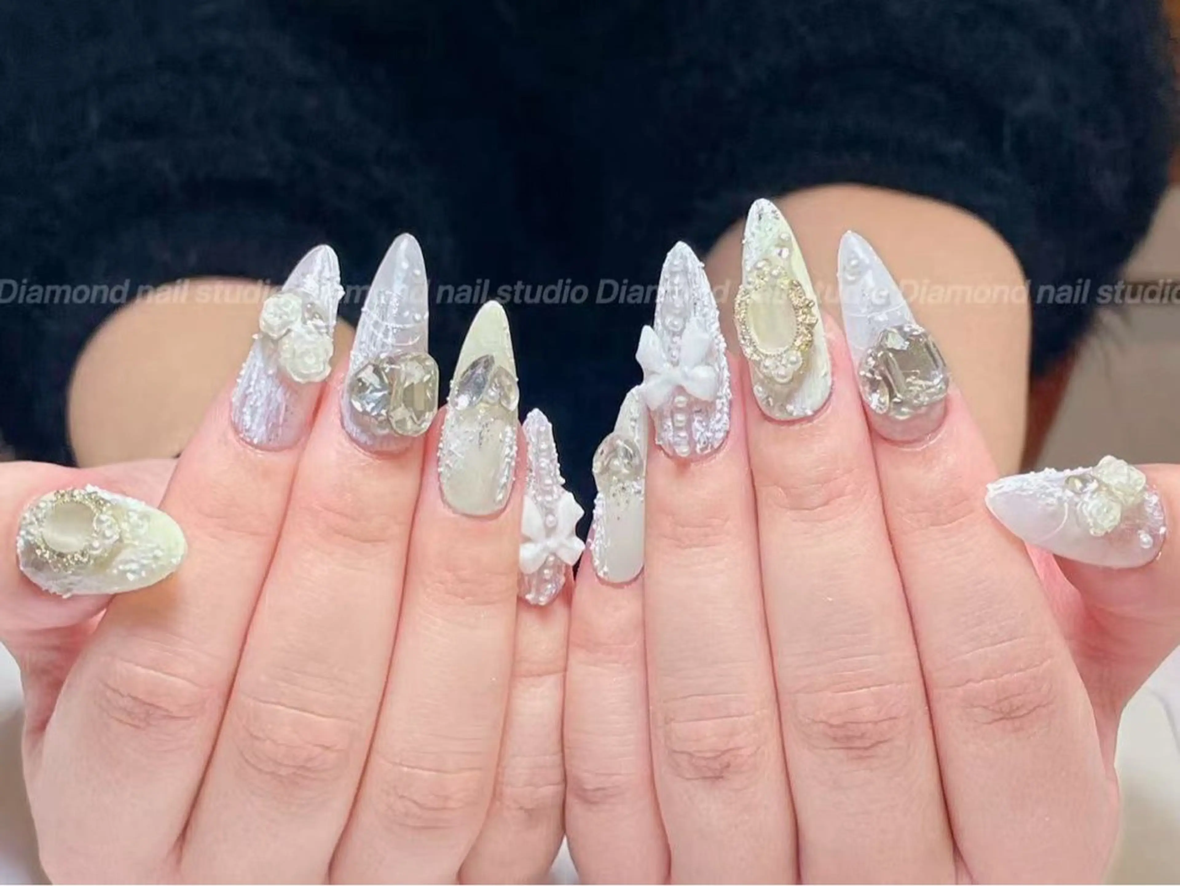 ネイル アートネイル オーロラネイル ガーリー キラキラネイル 韓国ネイル ハンドネイル Diamond NAIL✨のネイルデザイン
